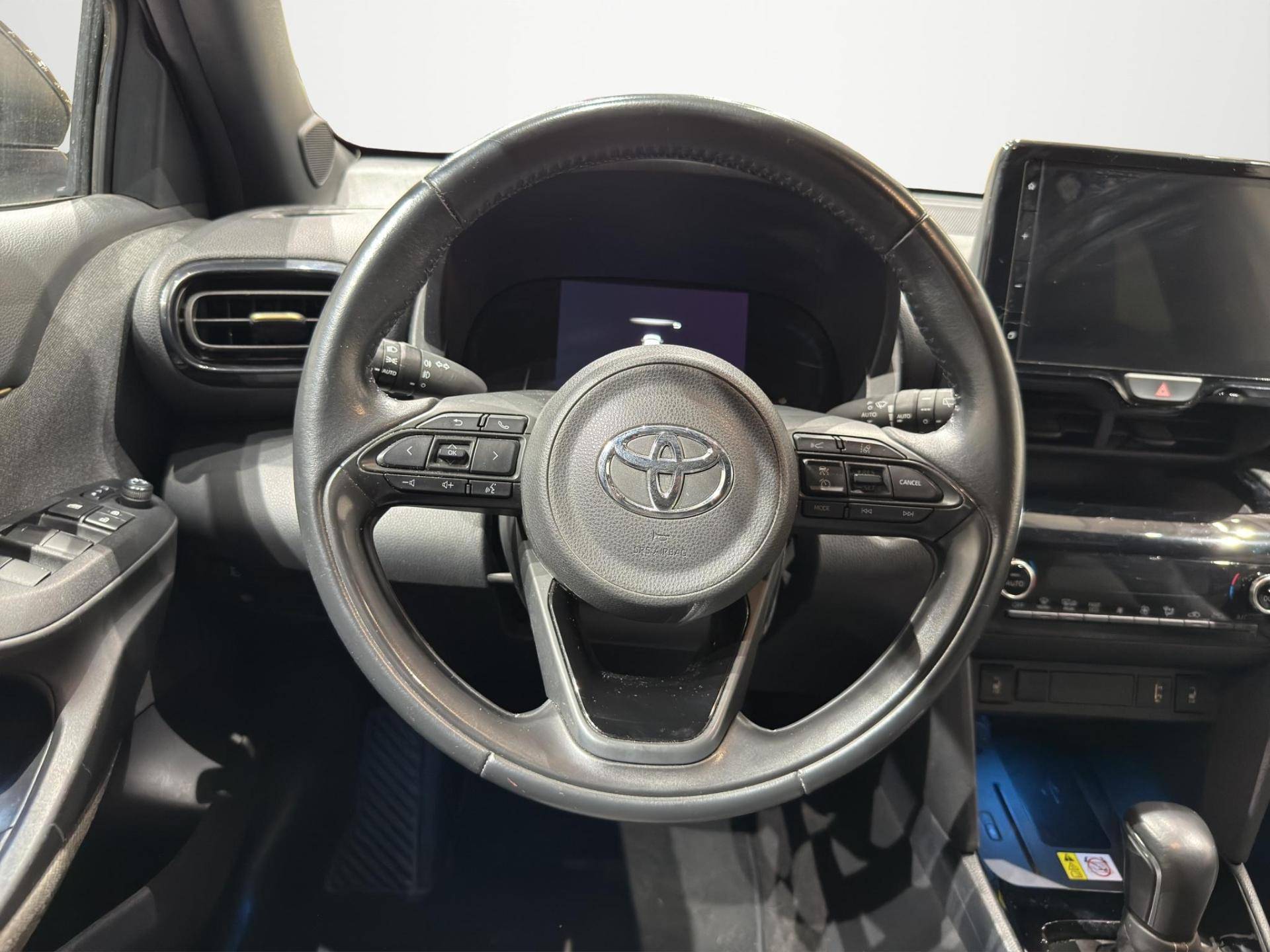 TOYOTA Yaris Cross Yaris Cross 1.5h Adventure fwd 116cv e-cvt usata in pronta consegna - Brandini