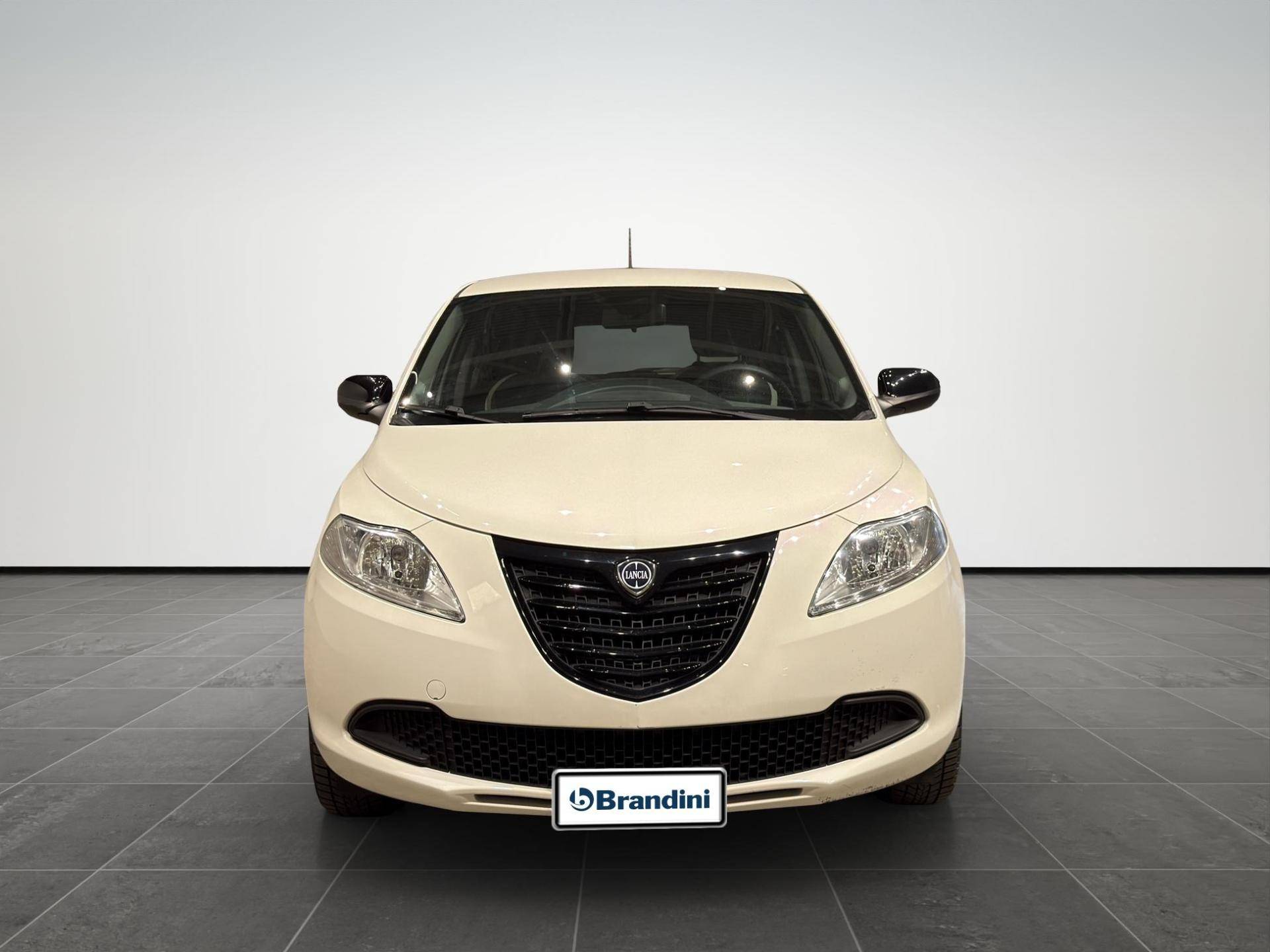 Auto Venduta - LANCIA Ypsilon Ypsilon 1.2 8v Silver c/clima 69cv usata in pronta consegna - Brandini