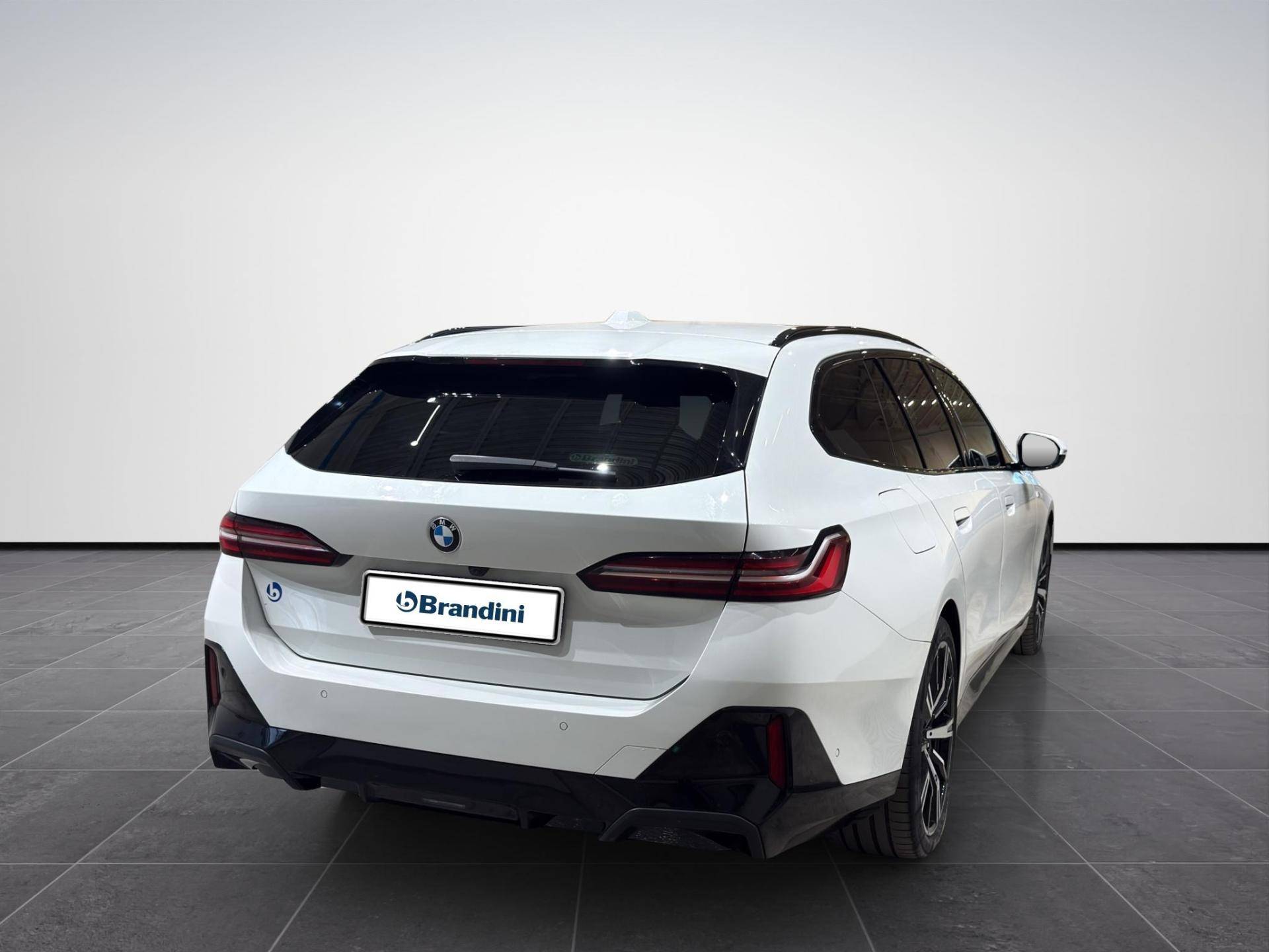 BMW Serie 5 Touring 540d Touring 48V xdrive MSport auto usata in pronta consegna - Brandini