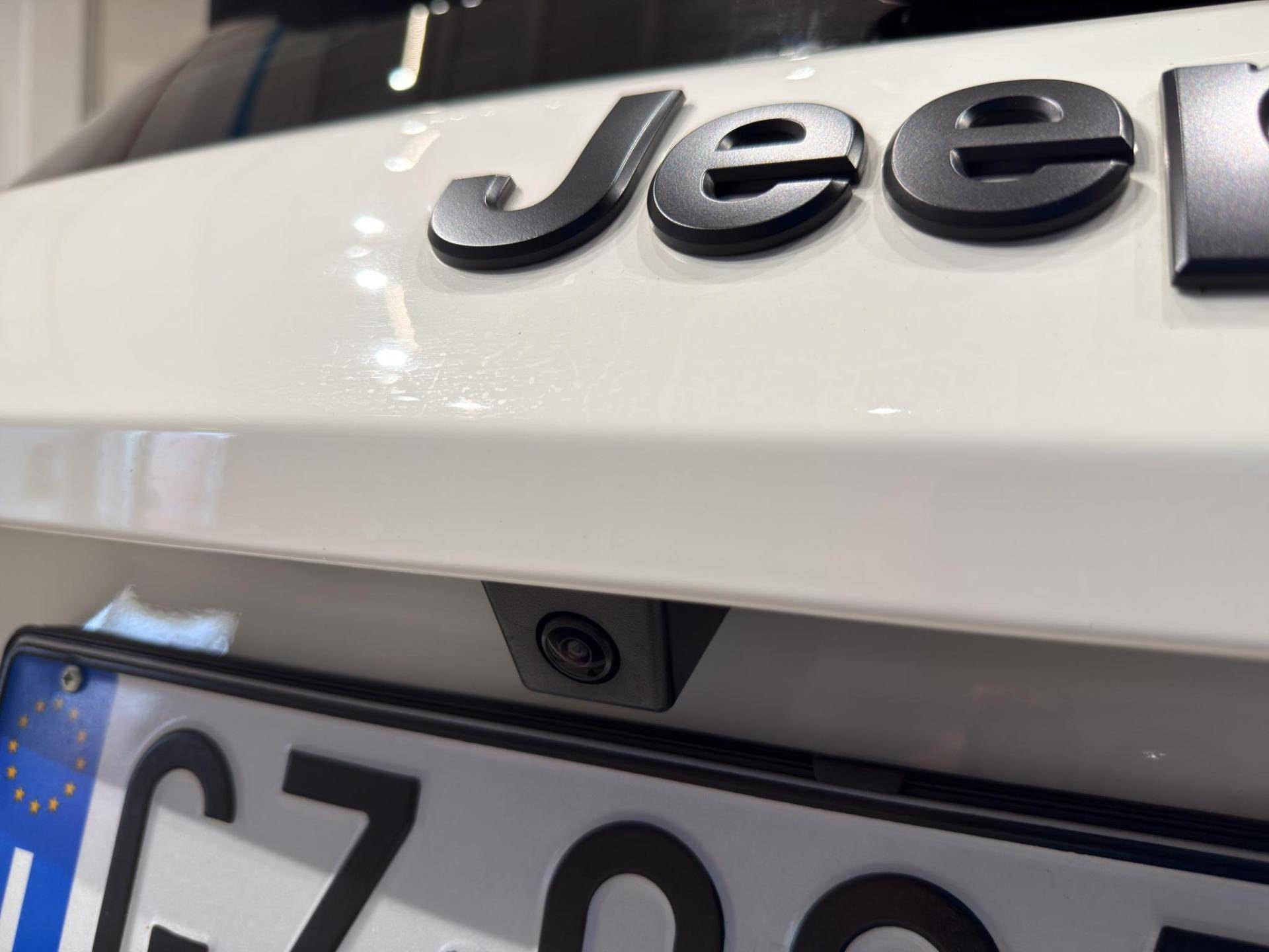 JEEP Avenger Avenger 1.2 turbo e-hybrid mhev Overland 4xe 145cv edct6 usata in pronta consegna - Brandini