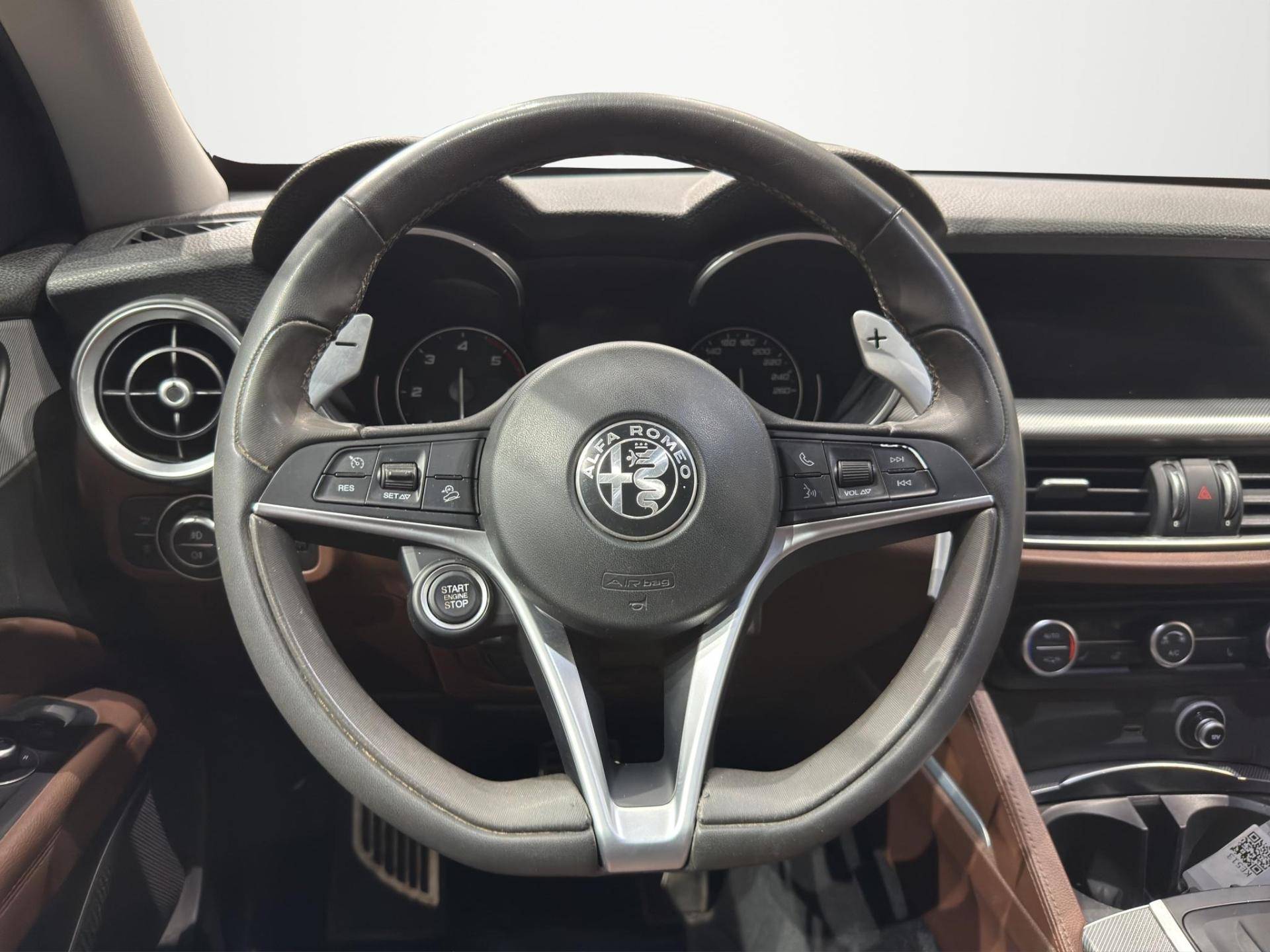 ALFA ROMEO Stelvio Stelvio 2.2 t Executive Q4 210cv auto usata in pronta consegna - Brandini