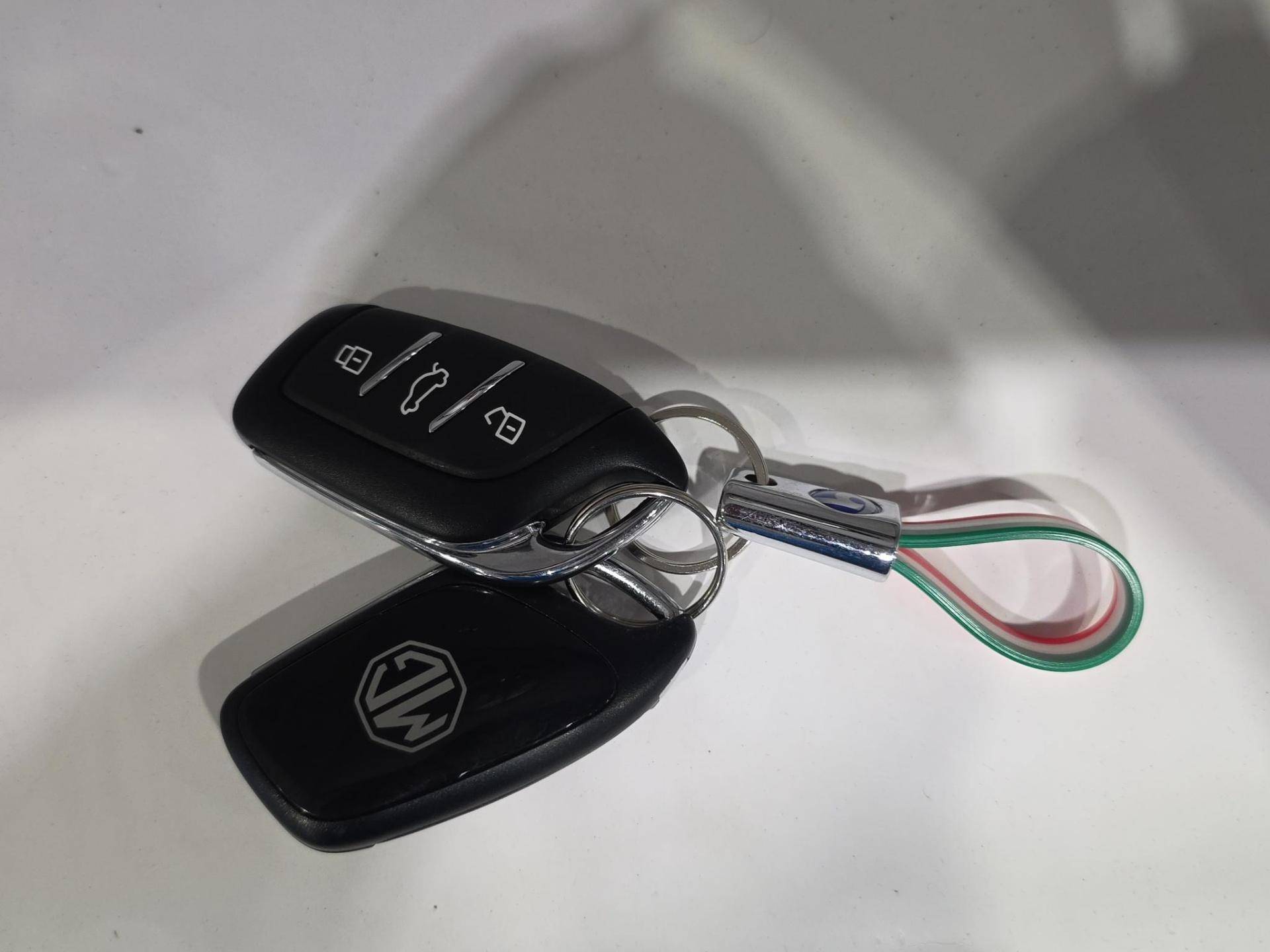 MG HS HS 1.5 phev Luxury auto usata in pronta consegna - Brandini