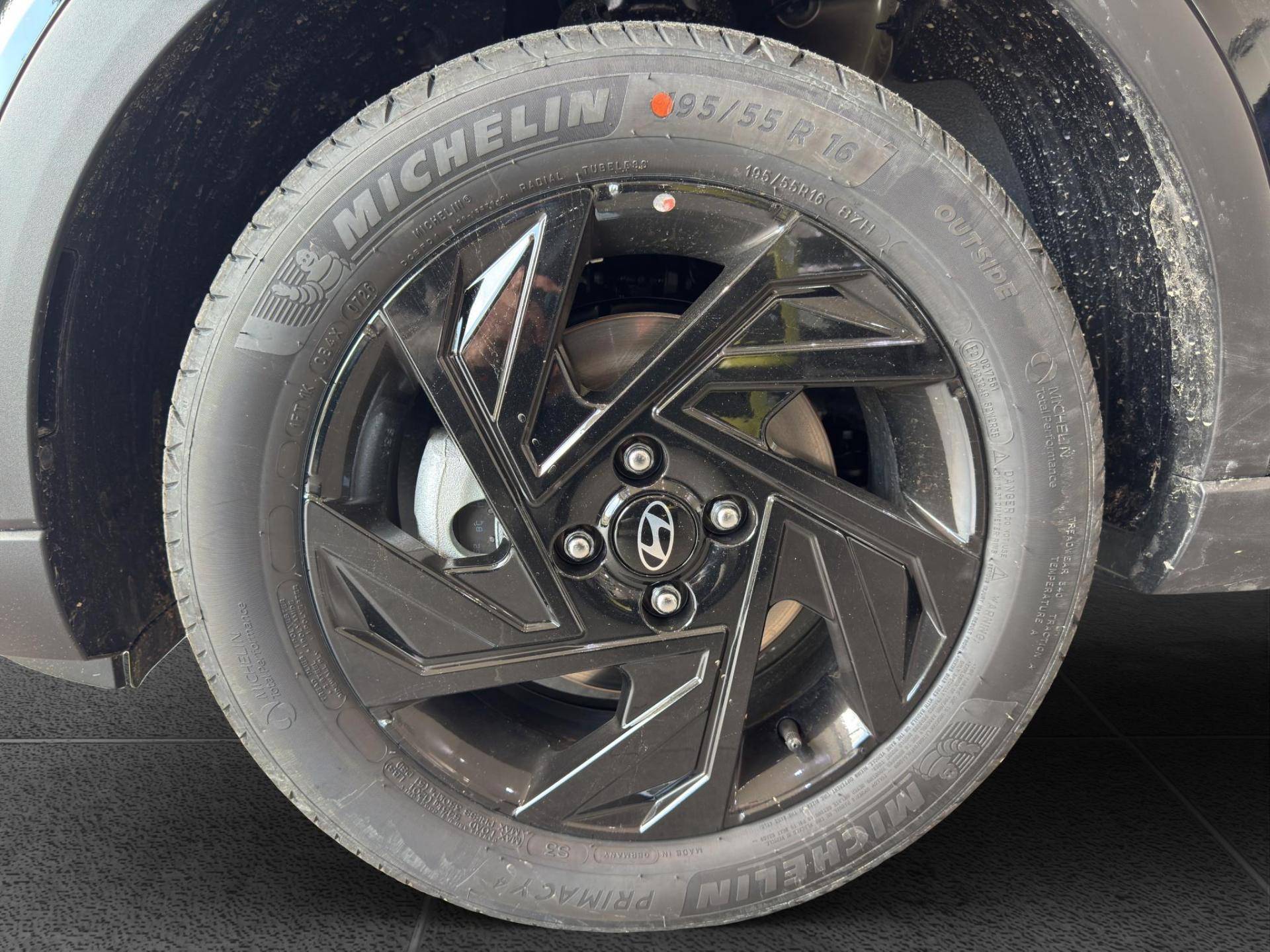HYUNDAI Bayon Bayon 1.0 t-gdi Dark Line 90cv mt usata in pronta consegna - Brandini