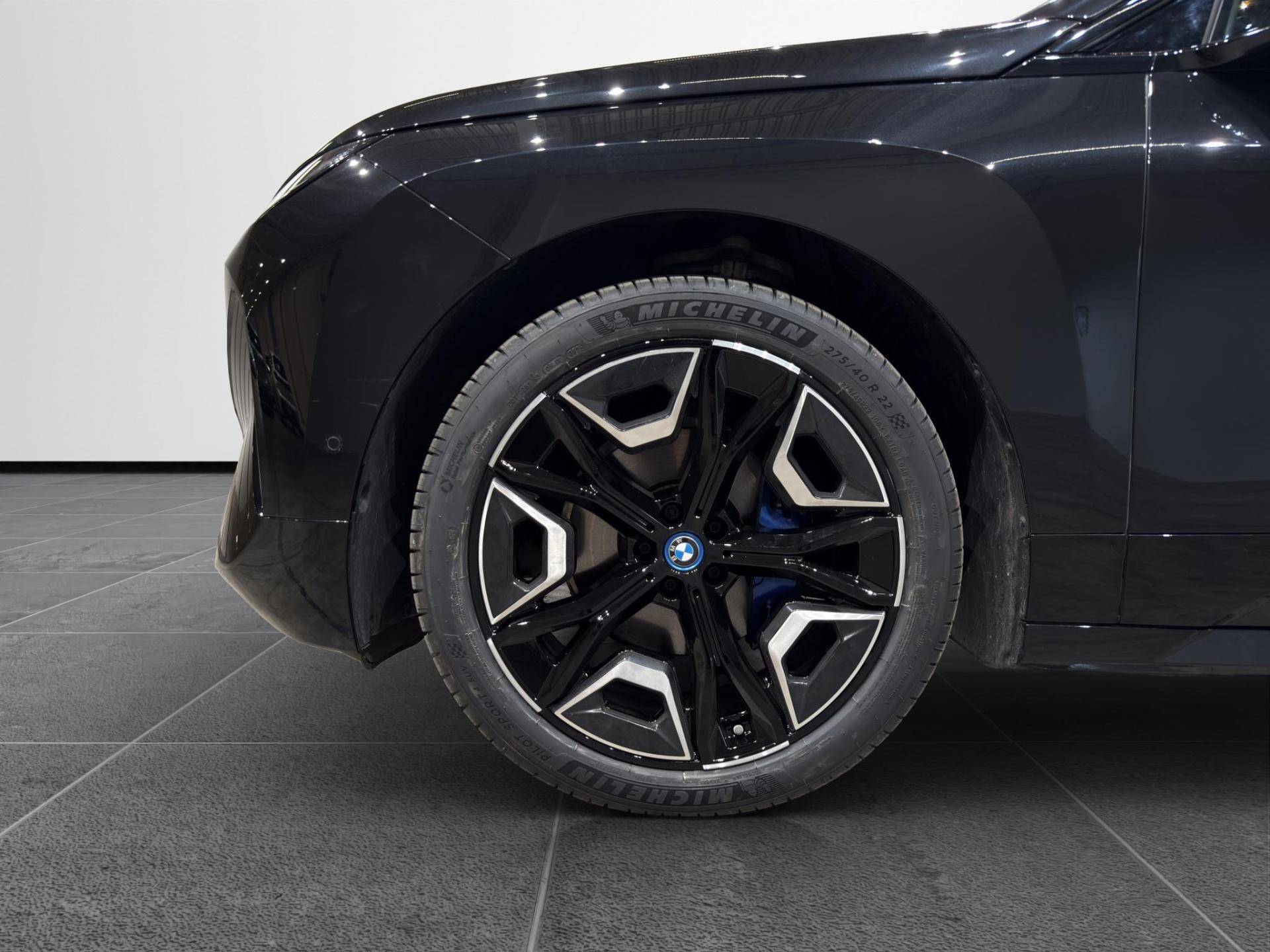 BMW iX iX xdrive50 pacchetto sportivo usata in pronta consegna - Brandini