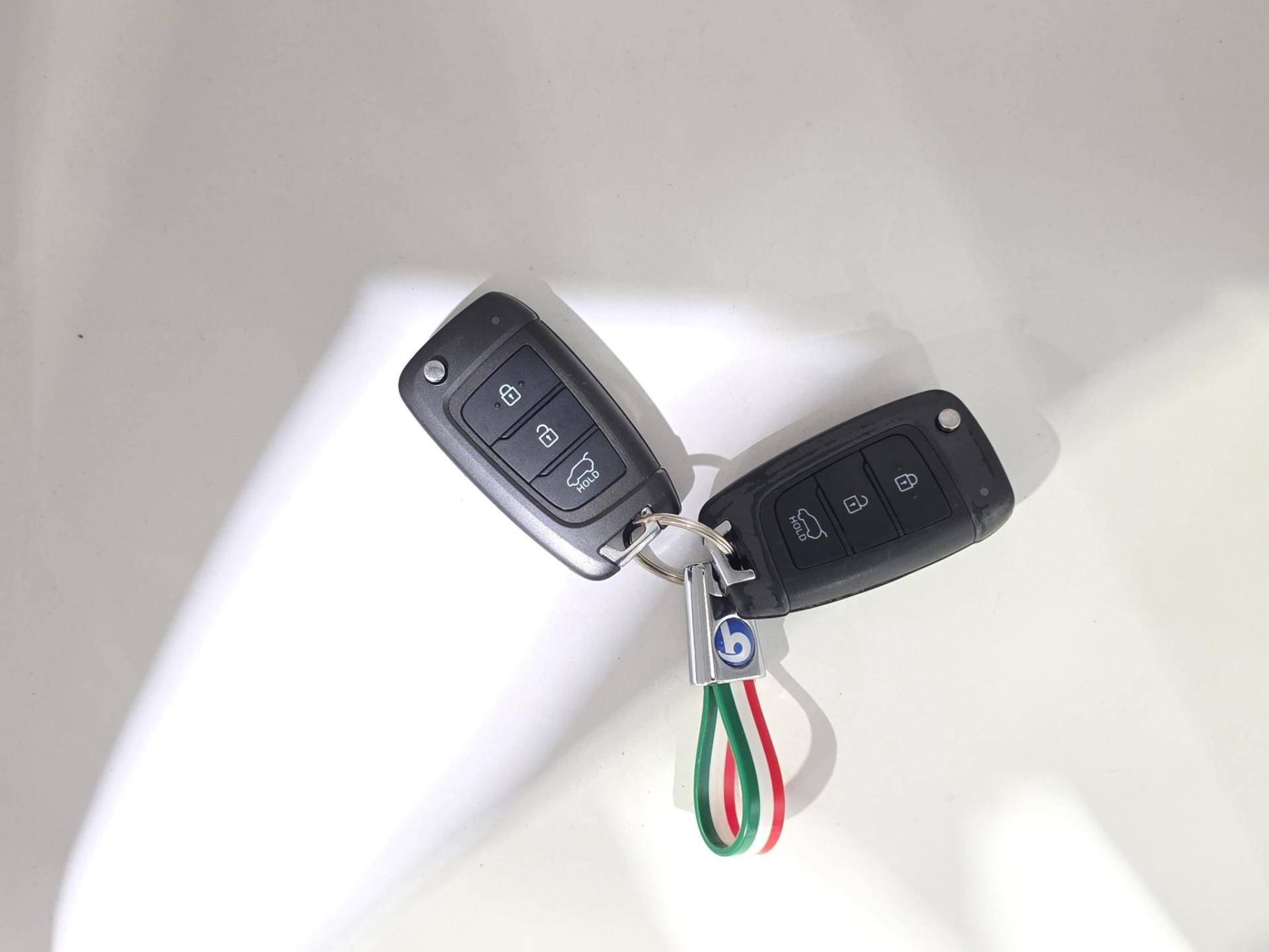 HYUNDAI Kona Kona 1.6 gdi hev Xtech 2wd 141cv dct usata in pronta consegna - Brandini