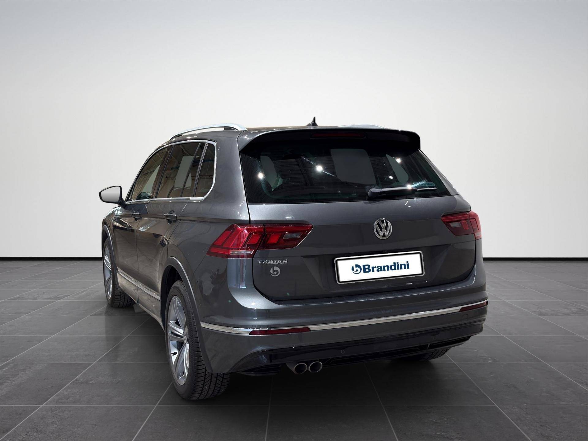 VOLKSWAGEN Tiguan Tiguan 2.0 tdi Advanced R-Line Exterior Pack 150cv dsg usata in pronta consegna - Brandini