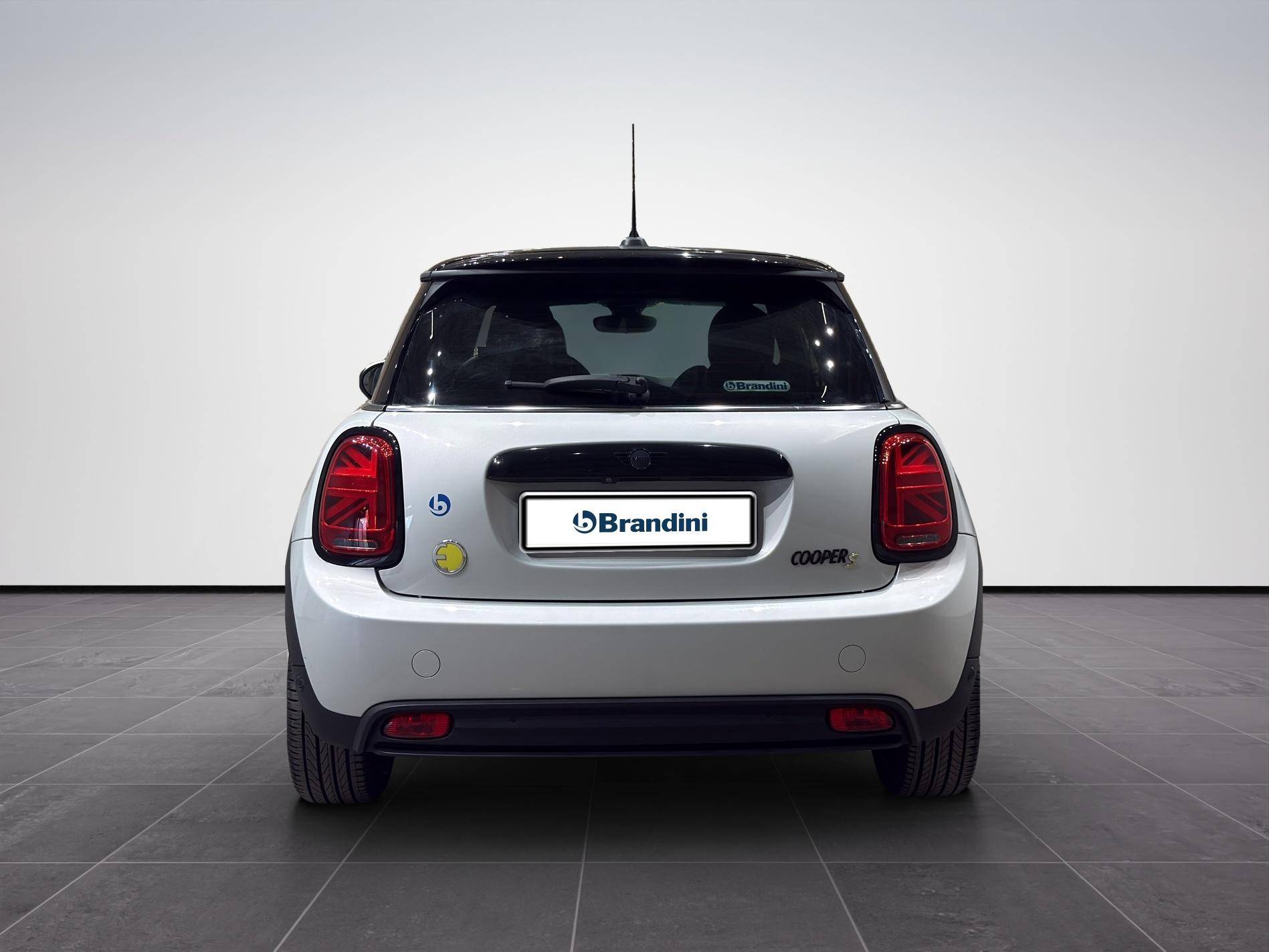 Auto Venduta - MINI Mini Mini 3p Cooper SE Yours auto usata in pronta consegna - Brandini