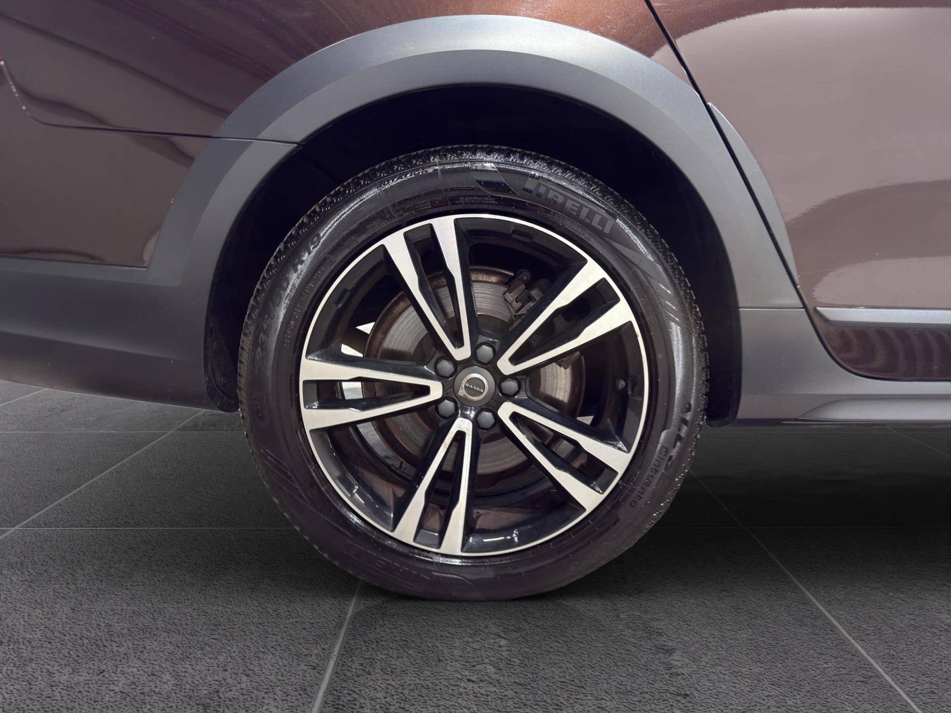 VOLVO V90 2016 Cross Country V90 Cross Country 2.0 d4 Pro awd geartronic my19 usata in pronta consegna - Brandini