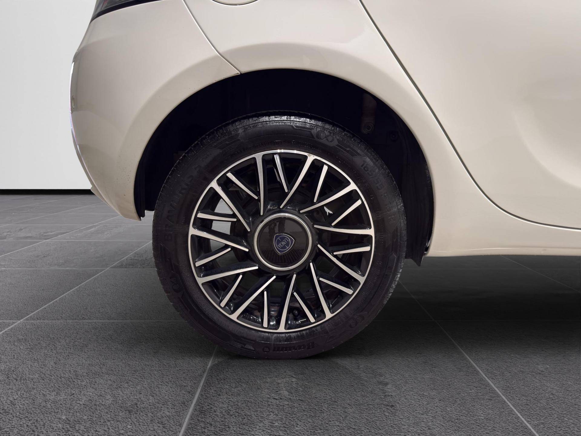 Auto Venduta - LANCIA Ypsilon Ypsilon 1.2 Gold s&s 69cv my19 usata in pronta consegna - Brandini