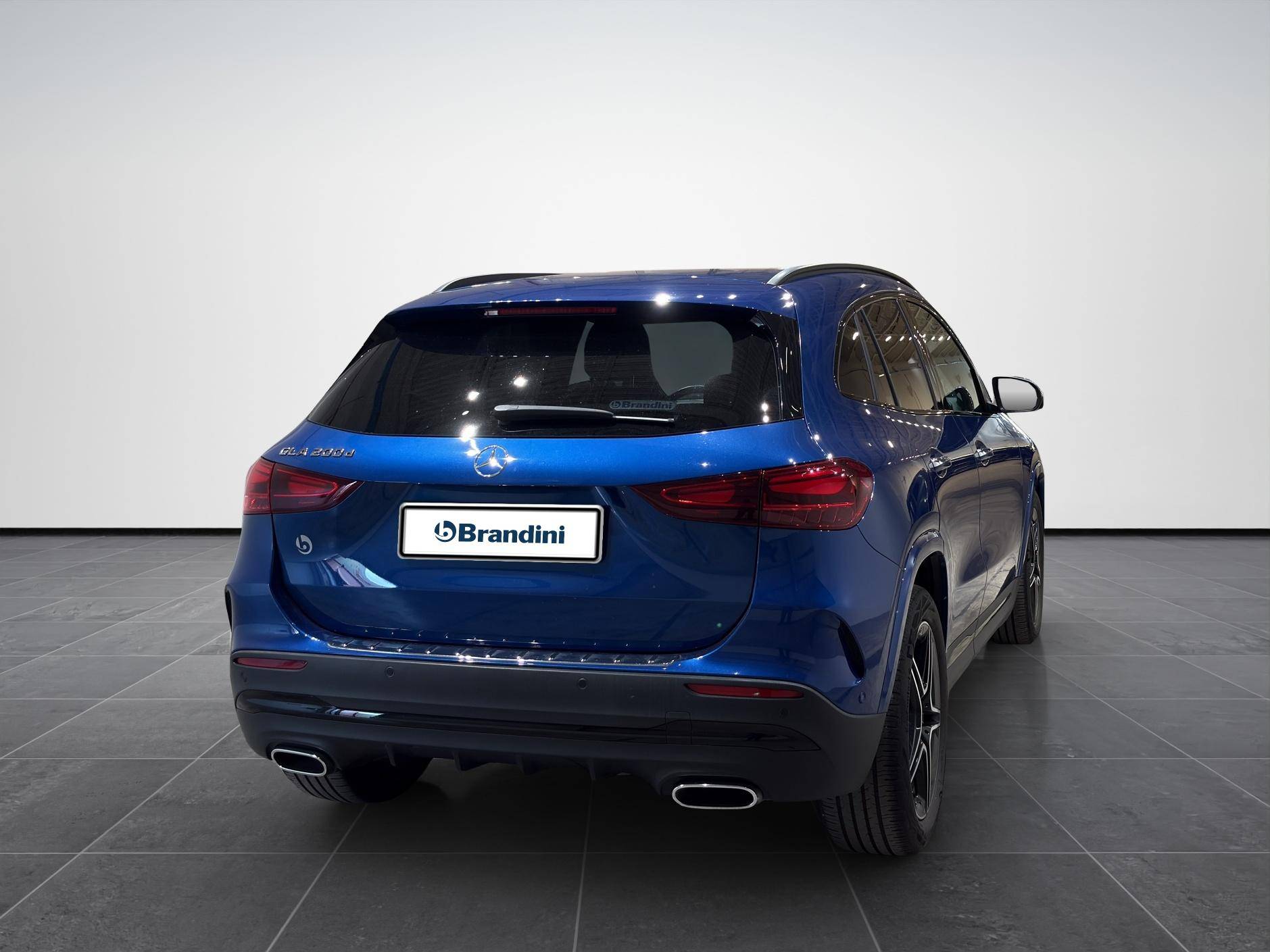 MERCEDES GLA GLA 200 d AMG Line Premium auto usata in pronta consegna - Brandini