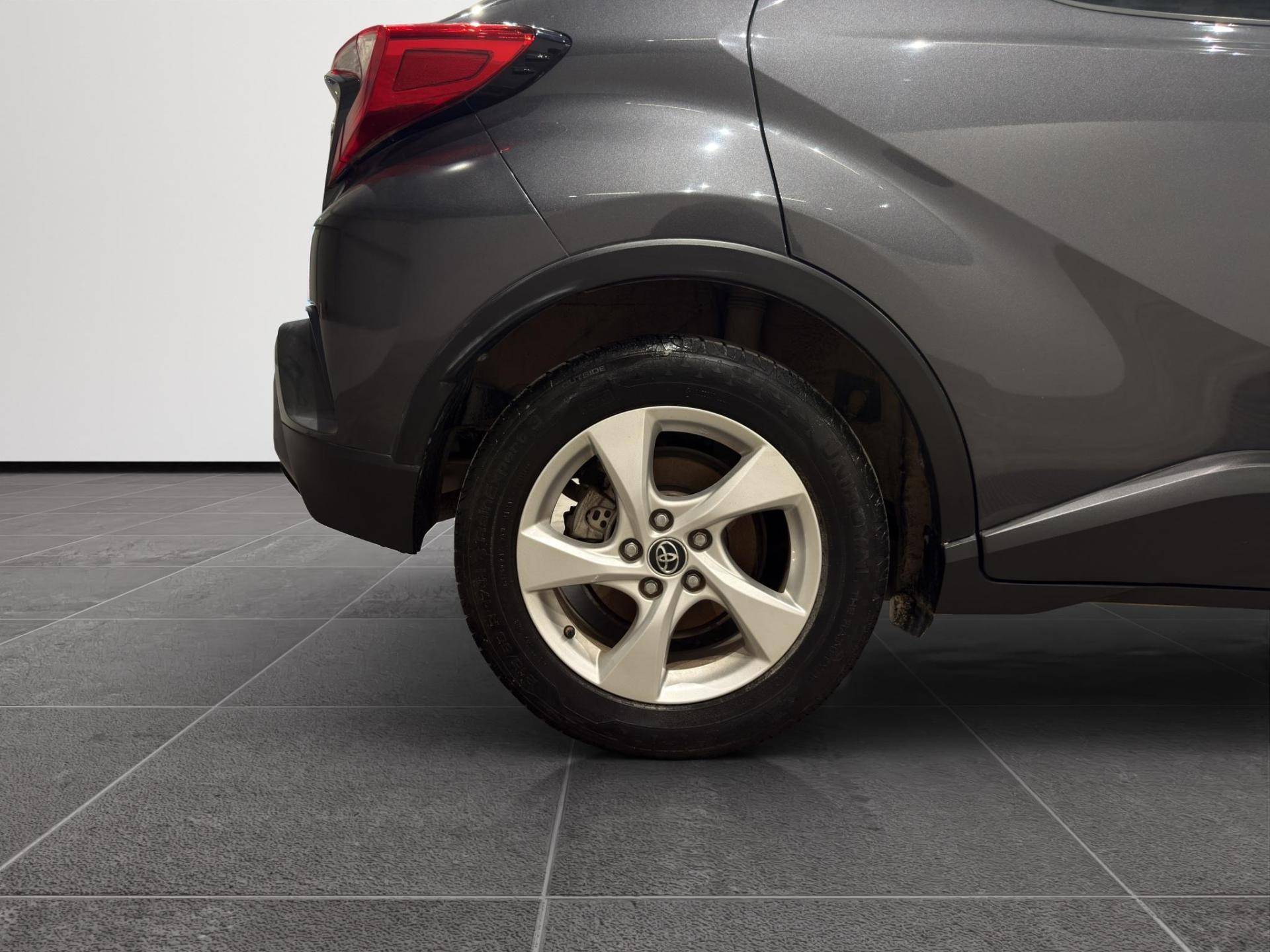 Auto Venduta - TOYOTA C-HR C-HR 1.8h Active 2wd e-cvt usata in pronta consegna - Brandini