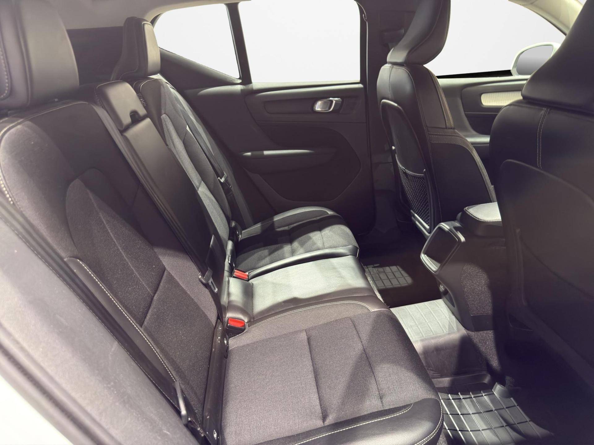 VOLVO XC40 XC40 2.0 d3 Momentum awd geartronic usata in pronta consegna - Brandini