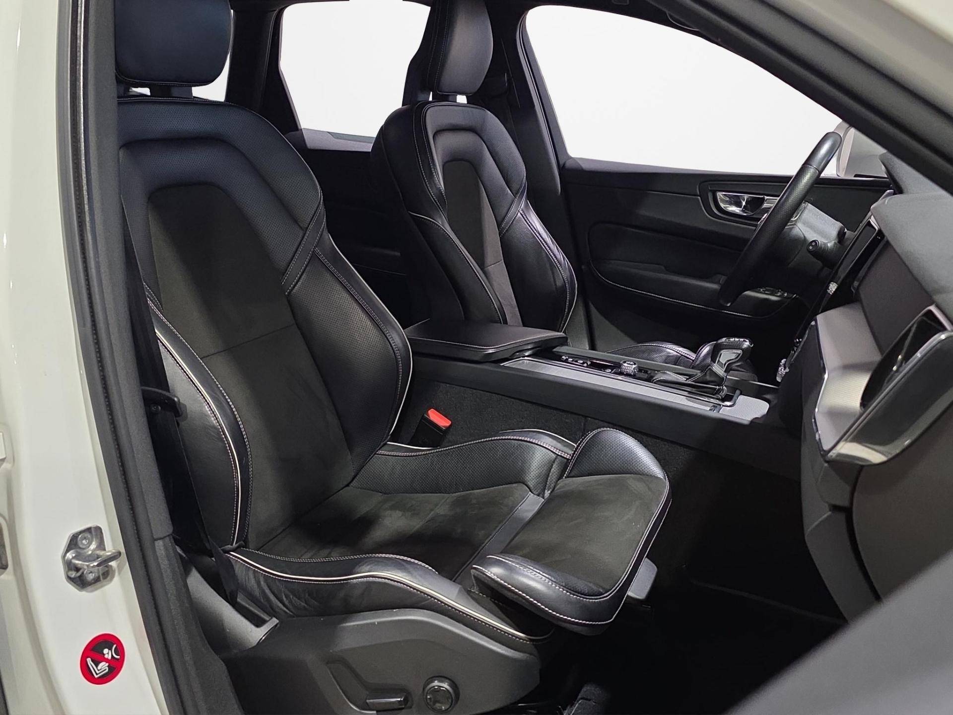 VOLVO XC60 XC60 2.0 D4 R-Design awd geartronic my18 usata in pronta consegna - Brandini