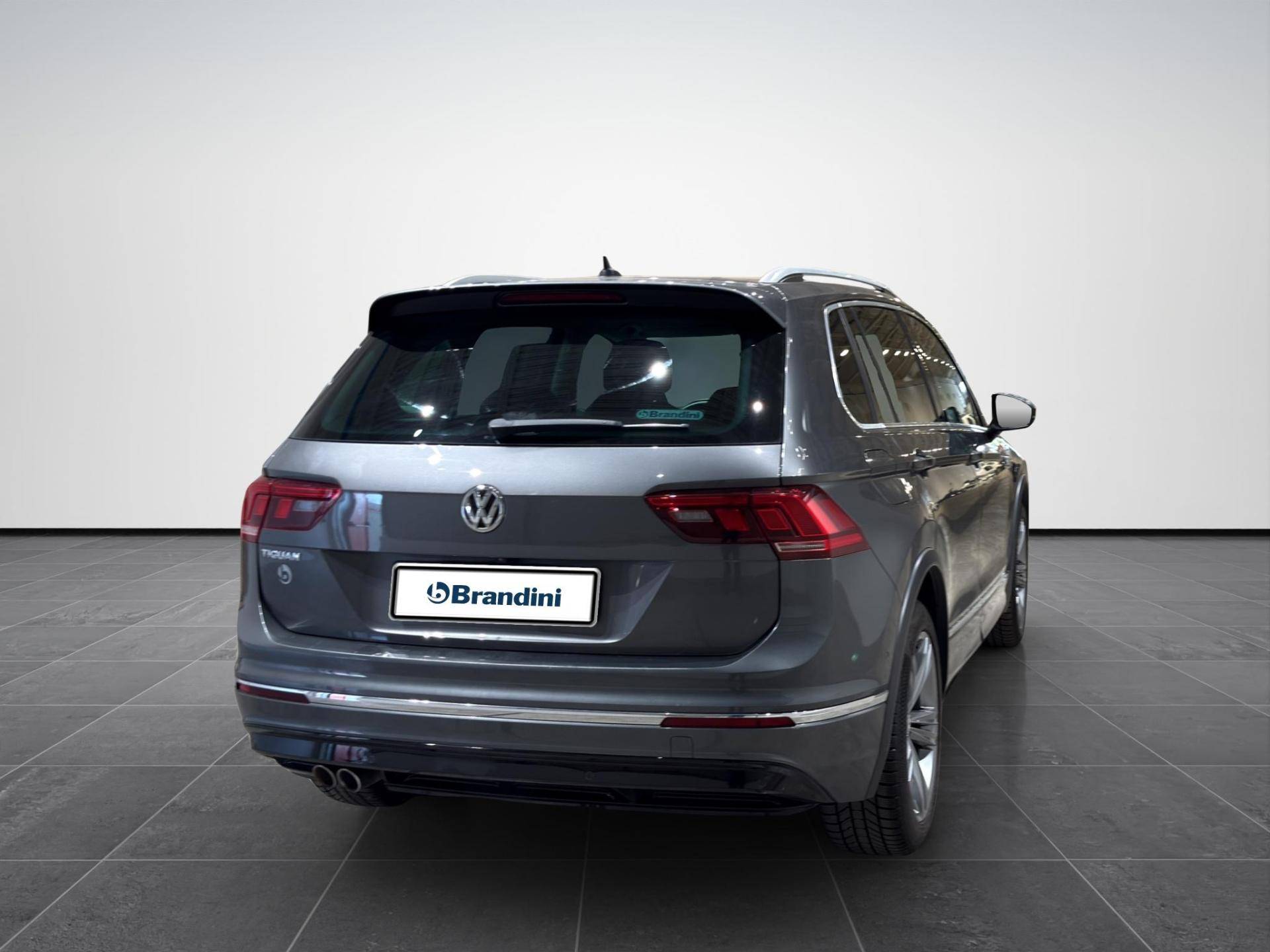 VOLKSWAGEN Tiguan Tiguan 2.0 tdi Advanced R-Line Exterior Pack 150cv dsg usata in pronta consegna - Brandini