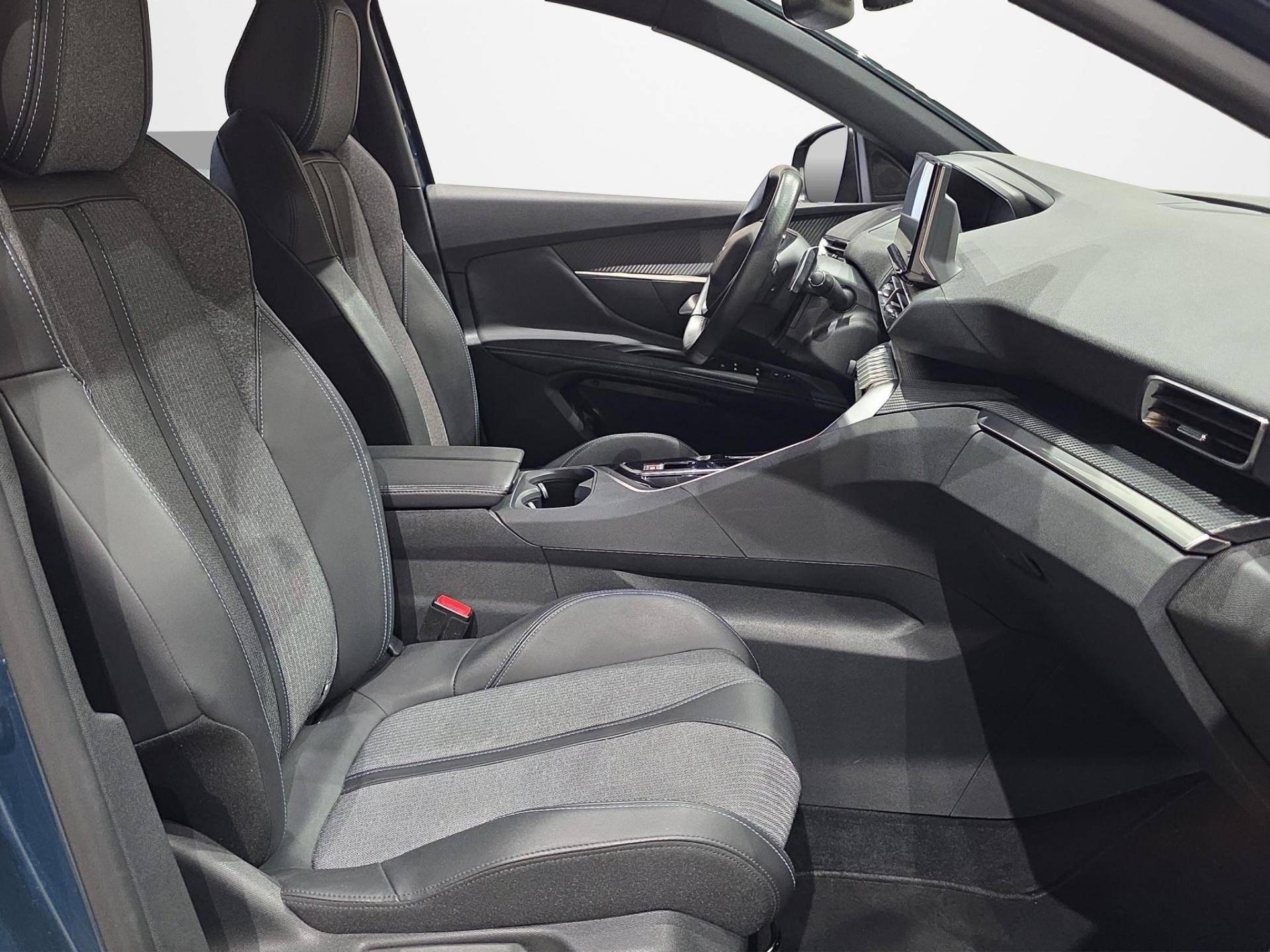 PEUGEOT 3008 3008 1.6 hybrid Allure Pack 180cv e-eat8 usata in pronta consegna - Brandini