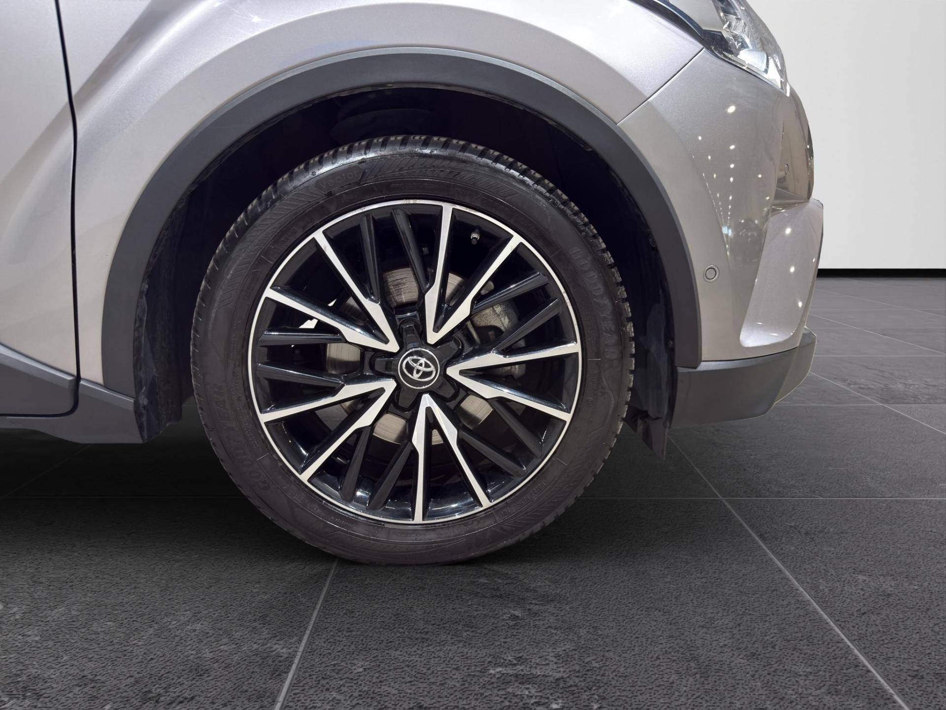 Auto Venduta - TOYOTA C-HR C-HR 1.8h Lounge 2wd e-cvt usata in pronta consegna - Brandini