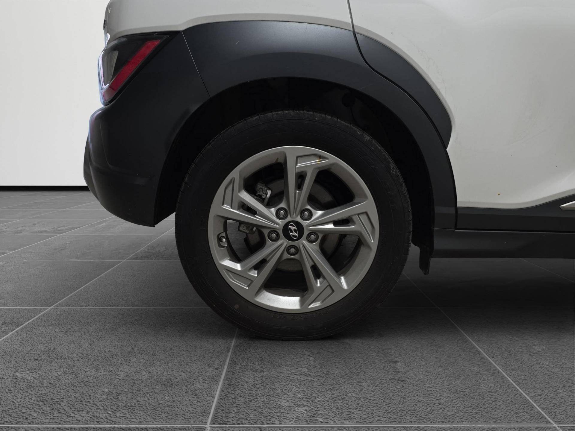 HYUNDAI Kona Kona 1.0 t-gdi 48V Xline Safety Pack 2wd 120cv imt usata in pronta consegna - Brandini
