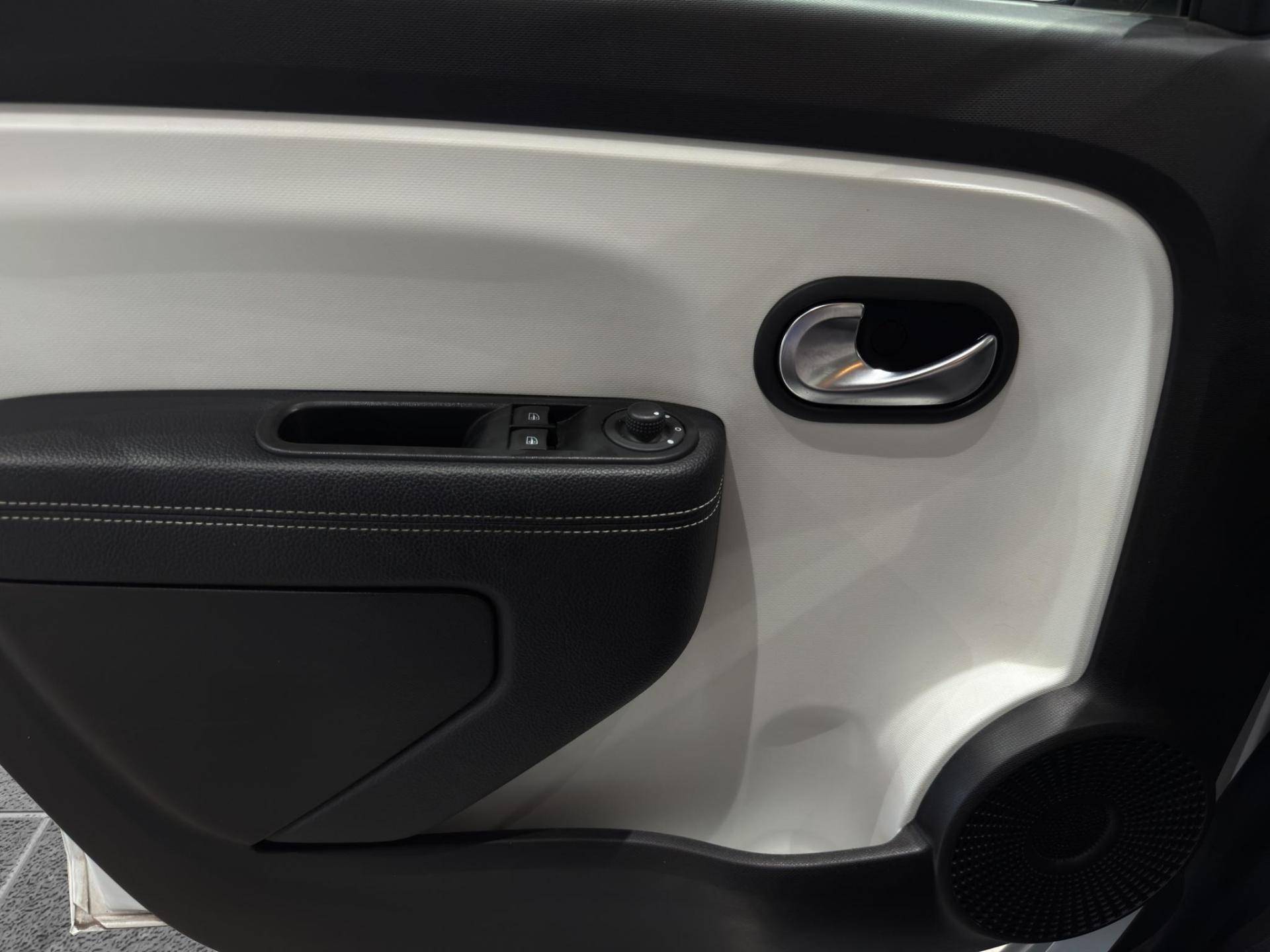 RENAULT Clio Twingo Zen 22kWh usata in pronta consegna - Brandini