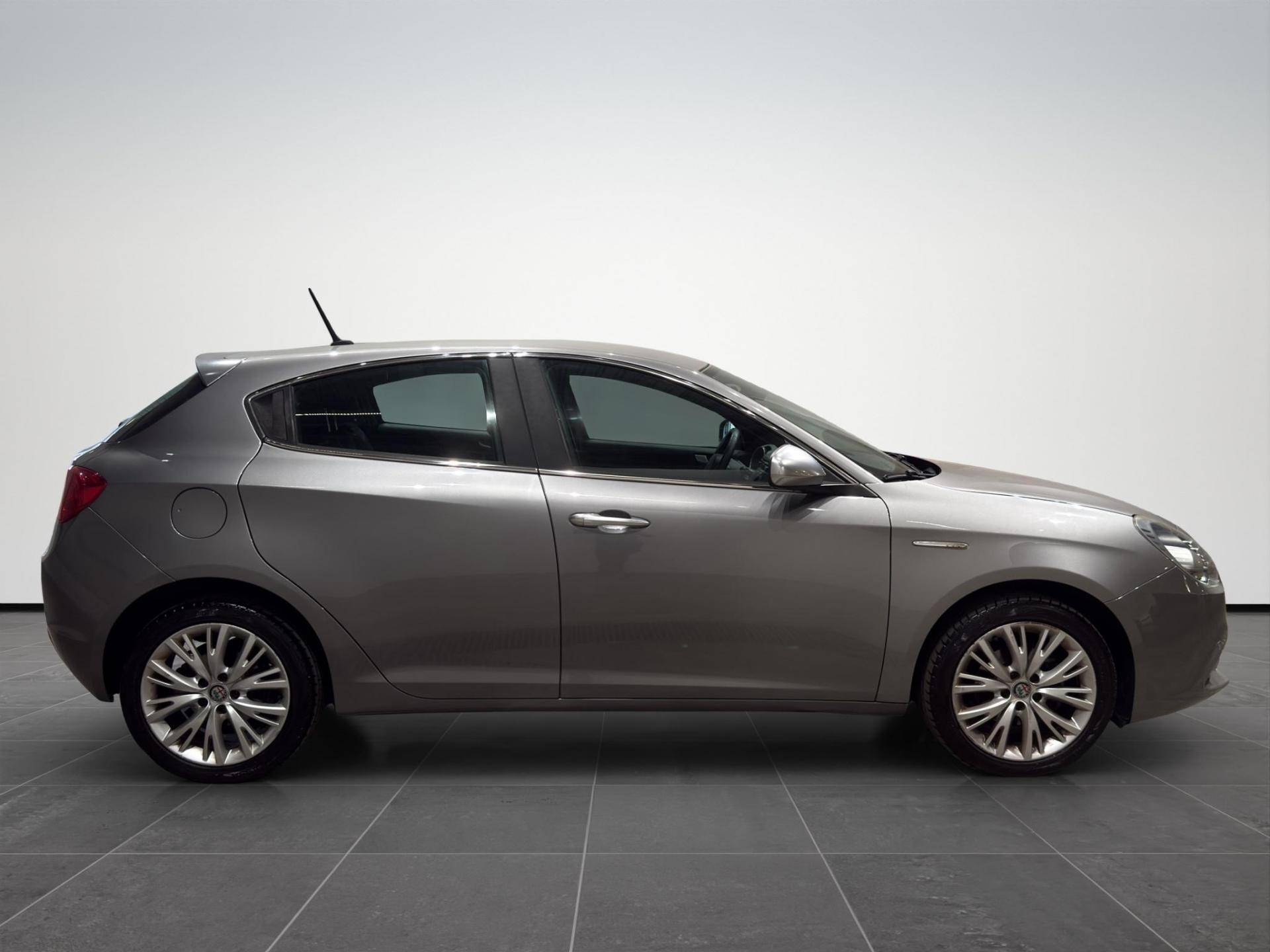Auto Venduta - ALFA ROMEO Giulietta Giulietta 1.6 jtdm Super 120cv usata in pronta consegna - Brandini