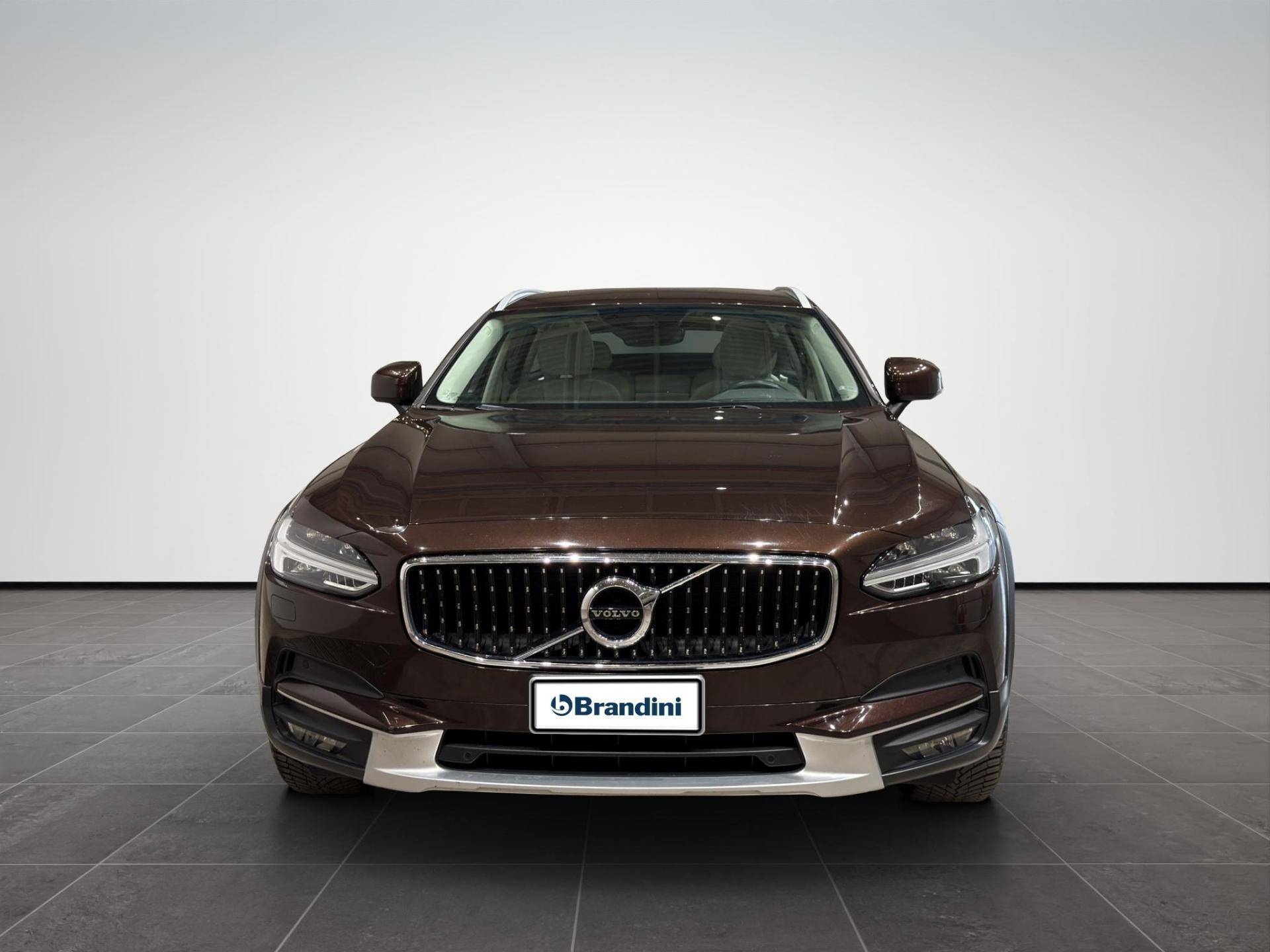 VOLVO V90 2016 Cross Country V90 Cross Country 2.0 d4 Pro awd geartronic my19 usata in pronta consegna - Brandini