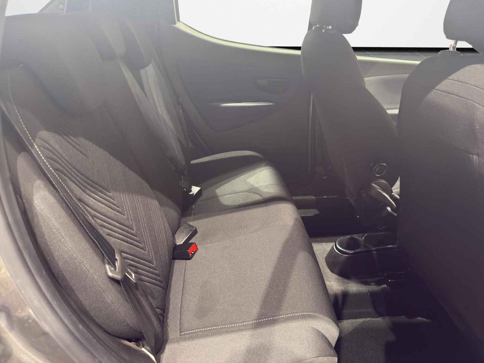 LANCIA Ypsilon Ypsilon 1.0 firefly hybrid Gold s&s 70cv 5p.ti usata in pronta consegna - Brandini