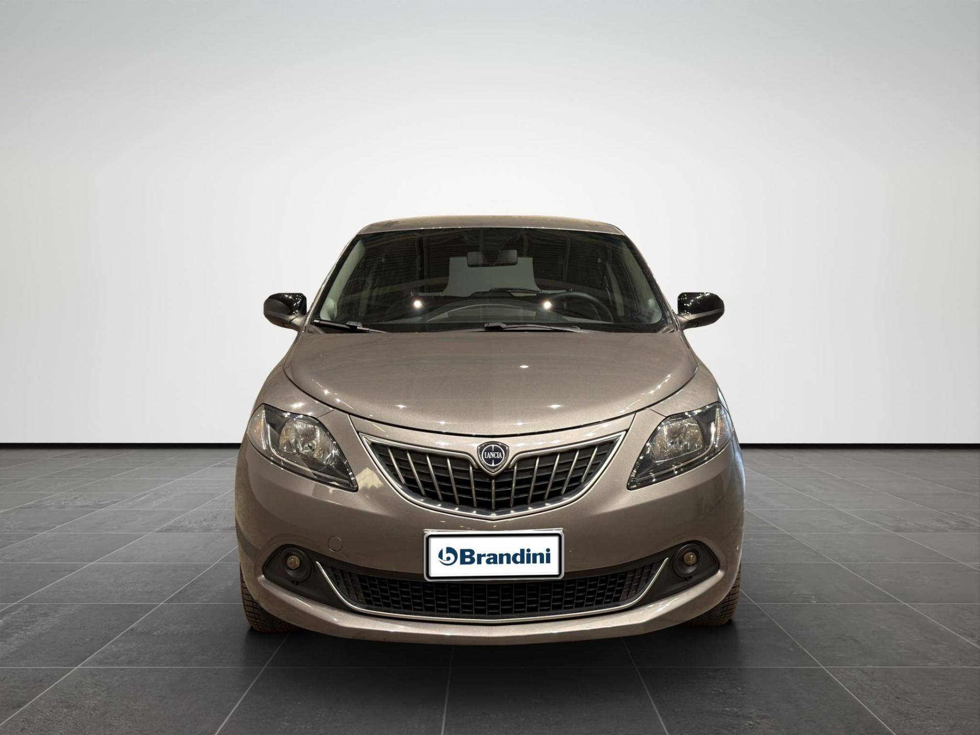 LANCIA Ypsilon Ypsilon 1.0 firefly hybrid Alberta Ferretti s&s 70cv usata in pronta consegna - Brandini