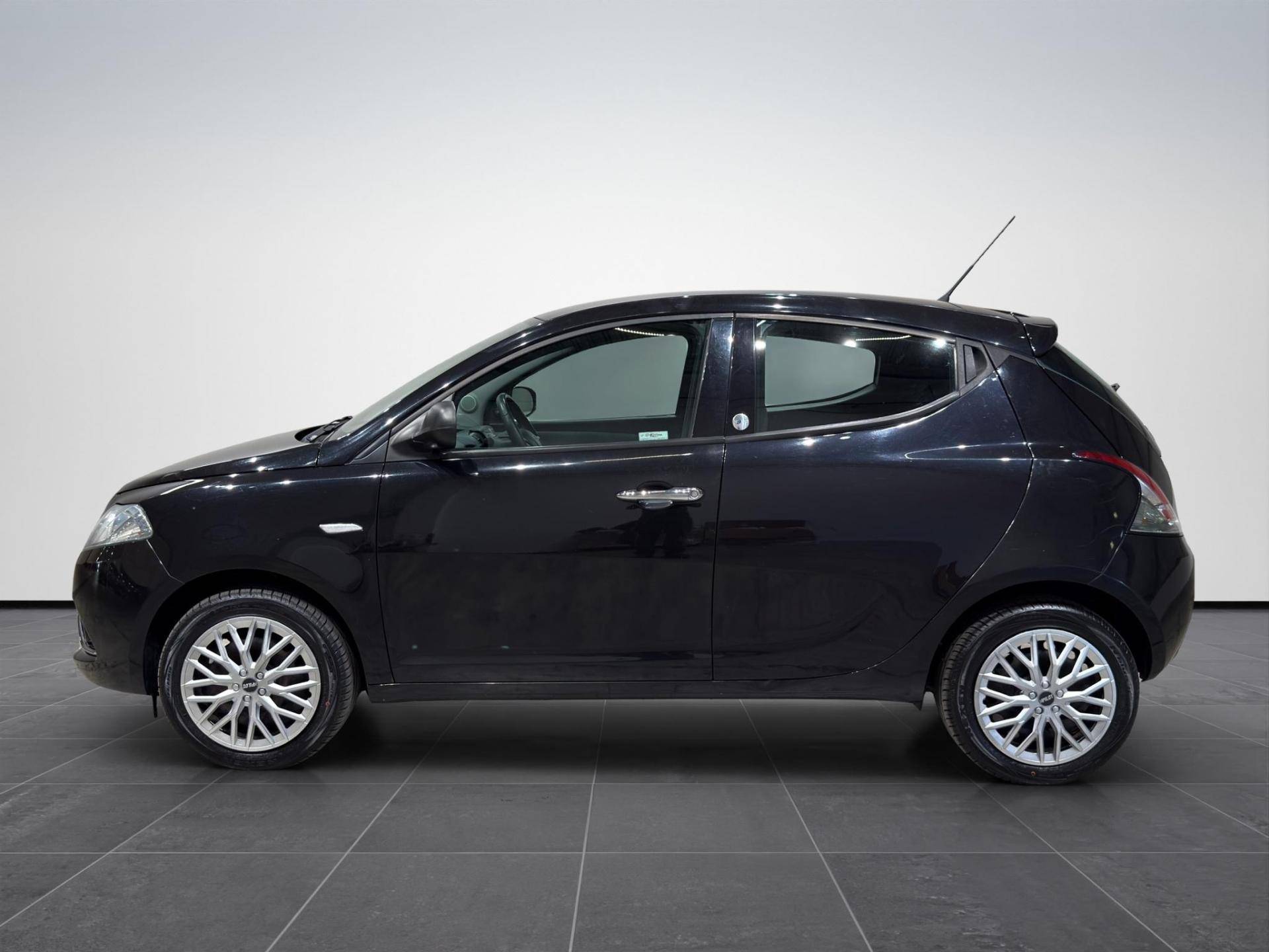 LANCIA Ypsilon Ypsilon 1.2 Silver ecochic Gpl 69cv usata in pronta consegna - Brandini