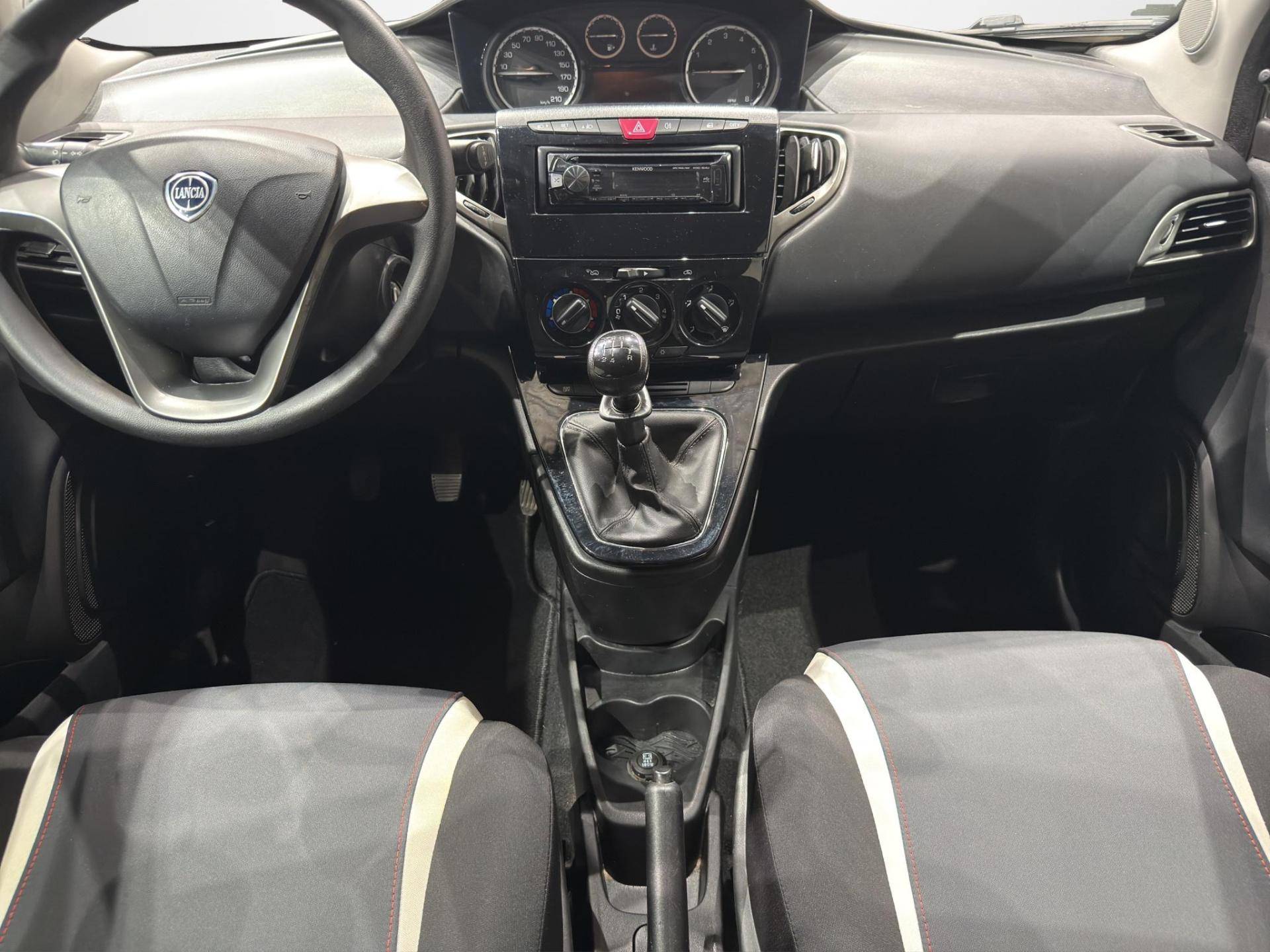 Auto Venduta - LANCIA Ypsilon Ypsilon 1.2 8v Silver c/clima 69cv usata in pronta consegna - Brandini