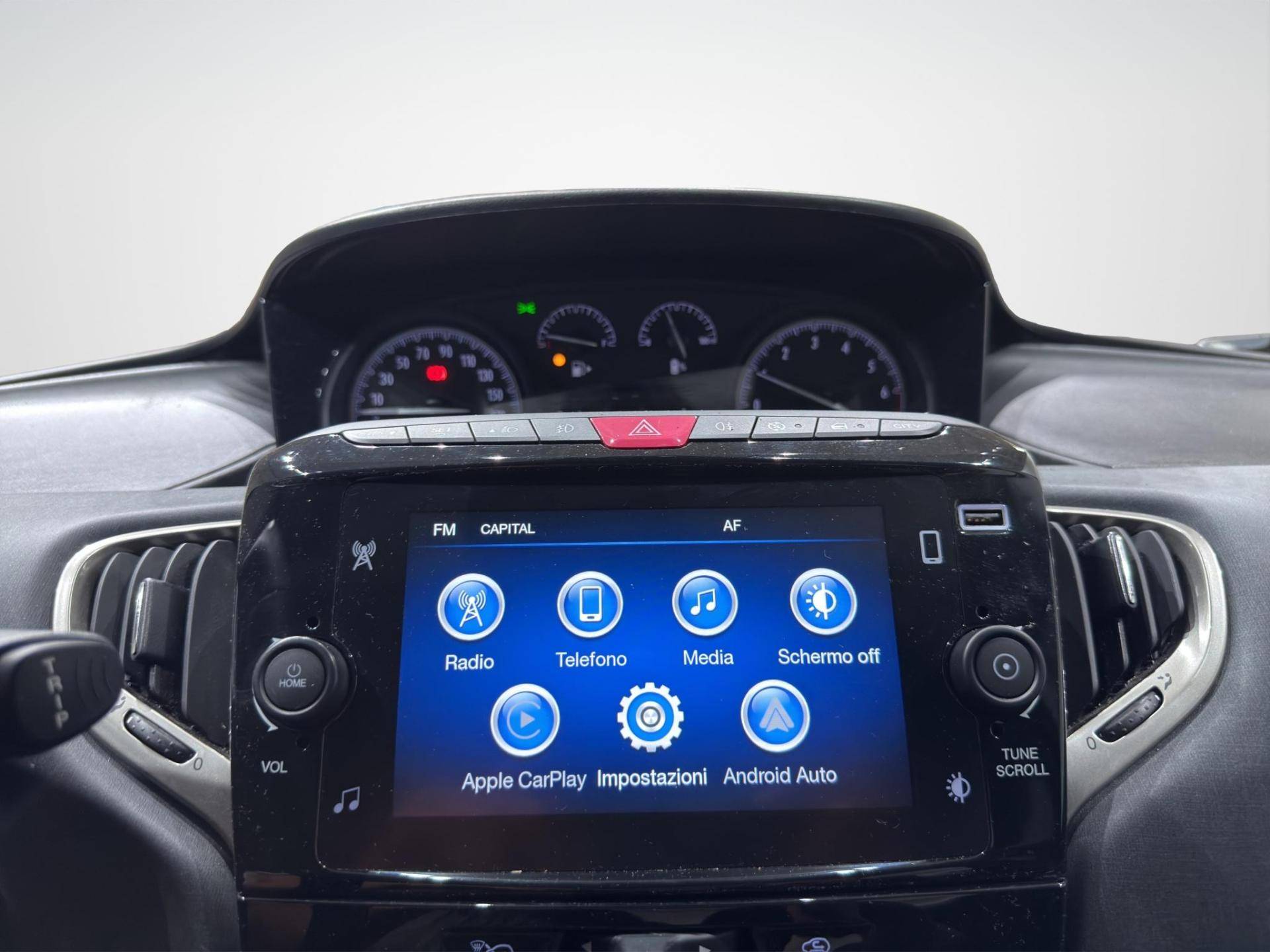 LANCIA Ypsilon Ypsilon 1.0 firefly hybrid Alberta Ferretti s&s 70cv usata in pronta consegna - Brandini