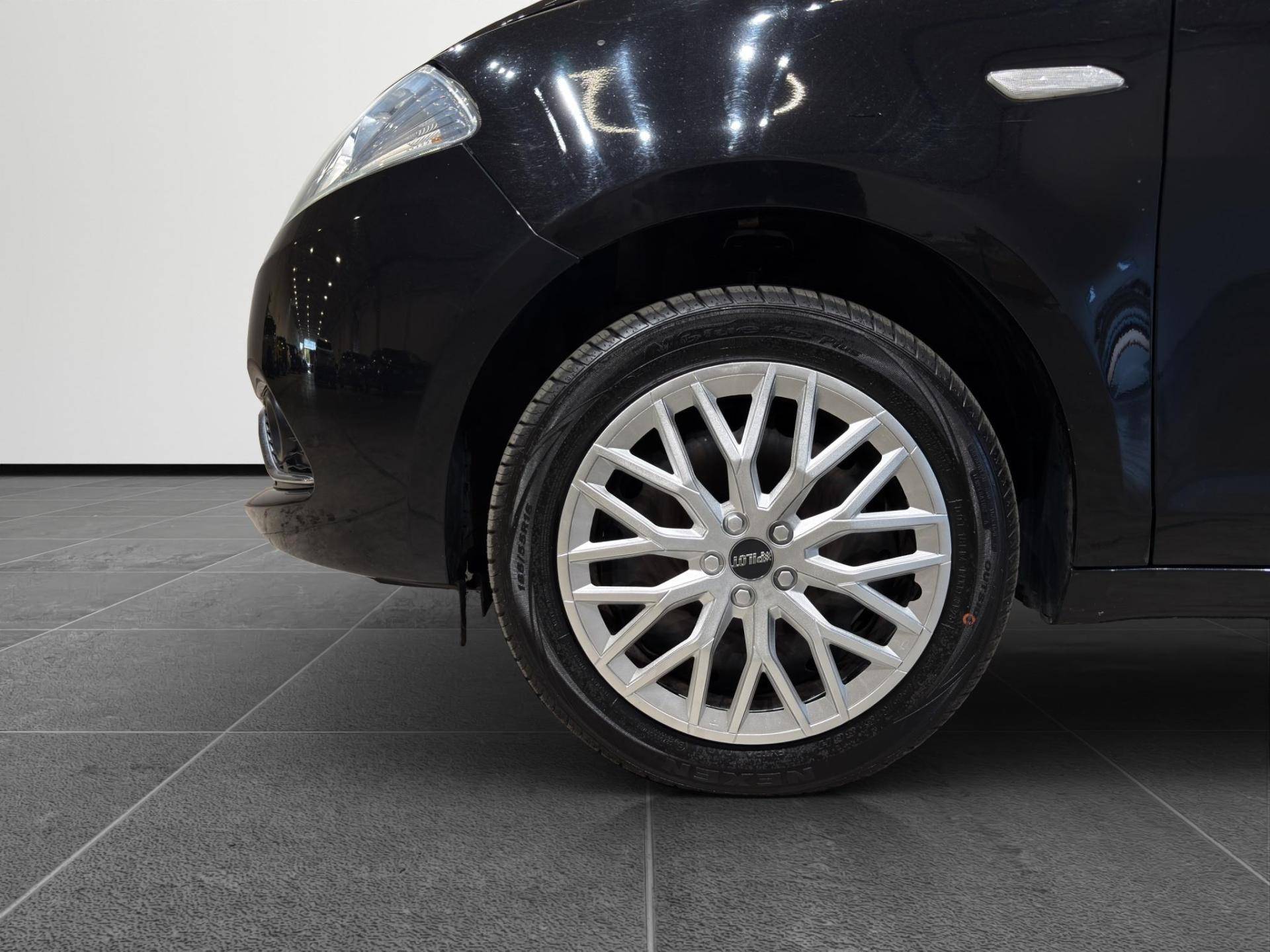 LANCIA Ypsilon Ypsilon 1.2 Silver ecochic Gpl 69cv usata in pronta consegna - Brandini