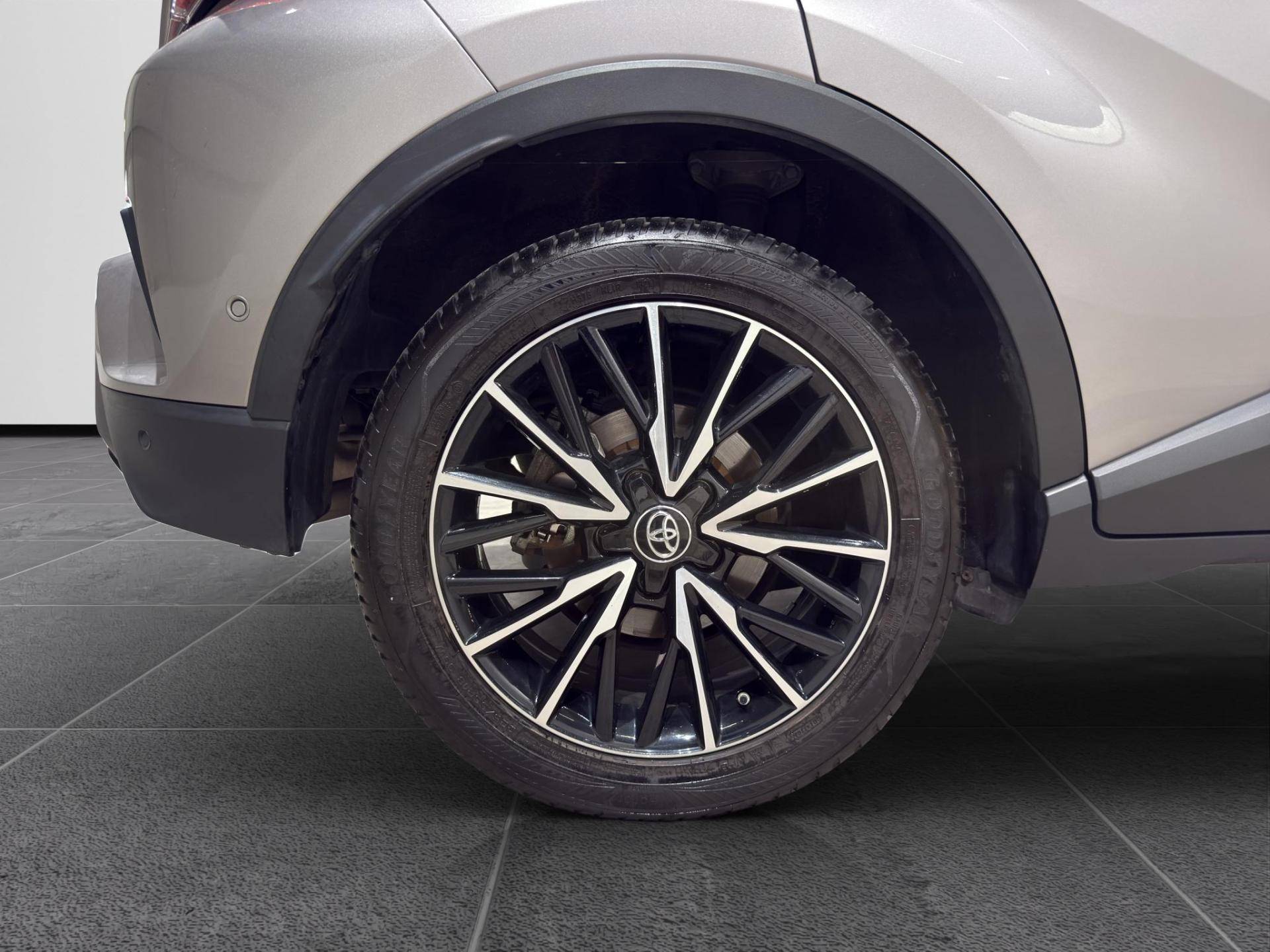 Auto Venduta - TOYOTA C-HR C-HR 1.8h Lounge 2wd e-cvt usata in pronta consegna - Brandini