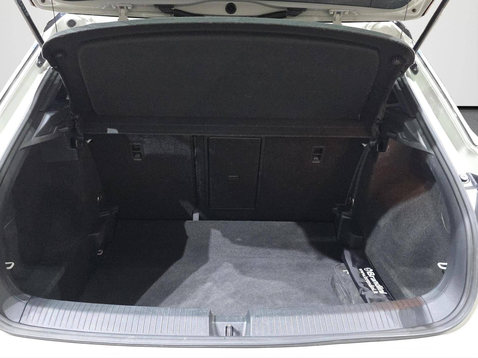 VOLKSWAGEN T-Roc T-Roc 2.0 tdi scr R-Line 4motion 150cv dsg usata in pronta consegna - Brandini