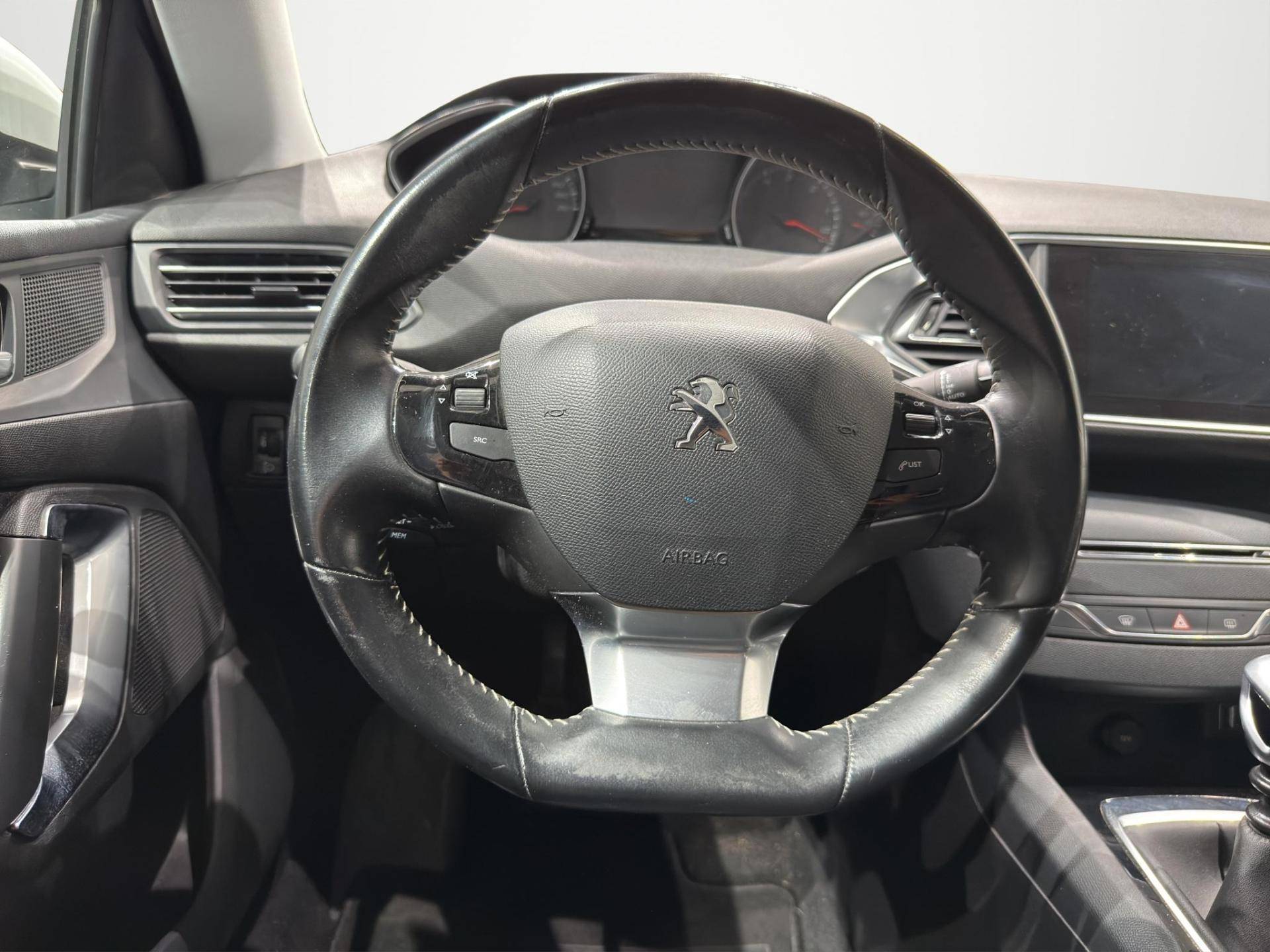 PEUGEOT 308 308 5p 1.5 bluehdi Allure s&s 130cv usata in pronta consegna - Brandini