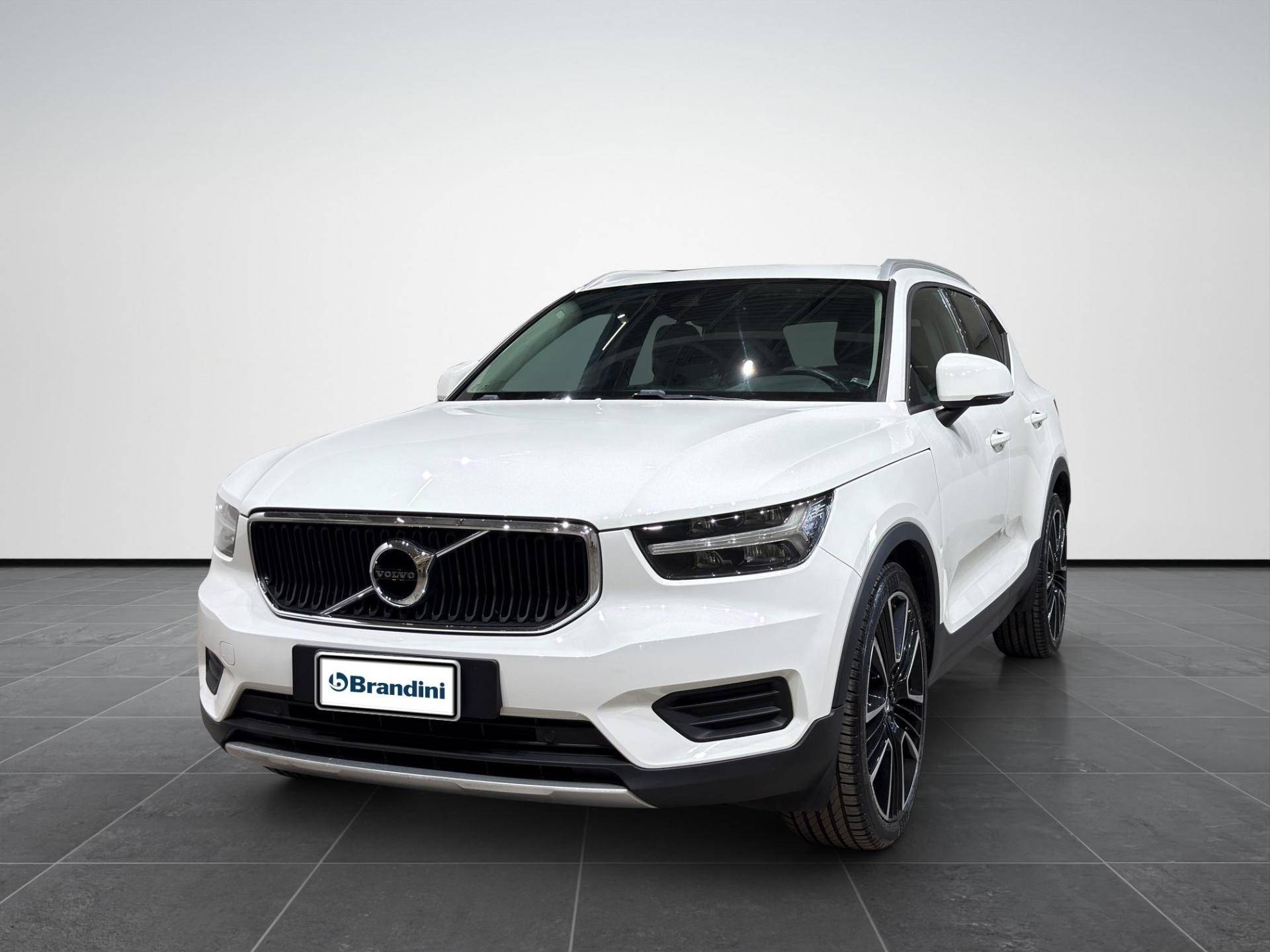 VOLVO XC40 XC40 2.0 d3 Momentum awd geartronic usata in pronta consegna - Brandini