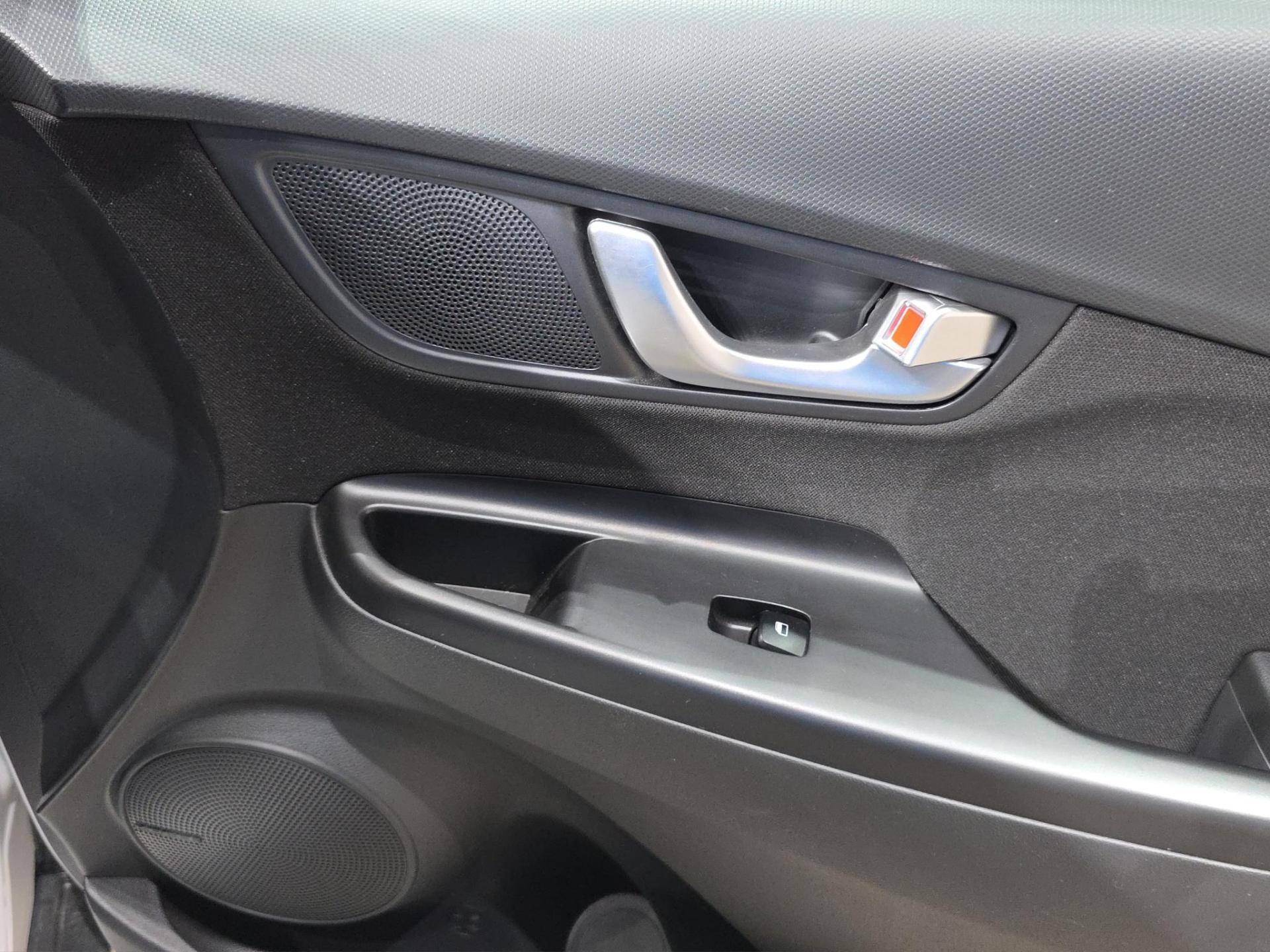 HYUNDAI Kona Kona 1.0 t-gdi 48V Xline Safety Pack 2wd 120cv imt usata in pronta consegna - Brandini