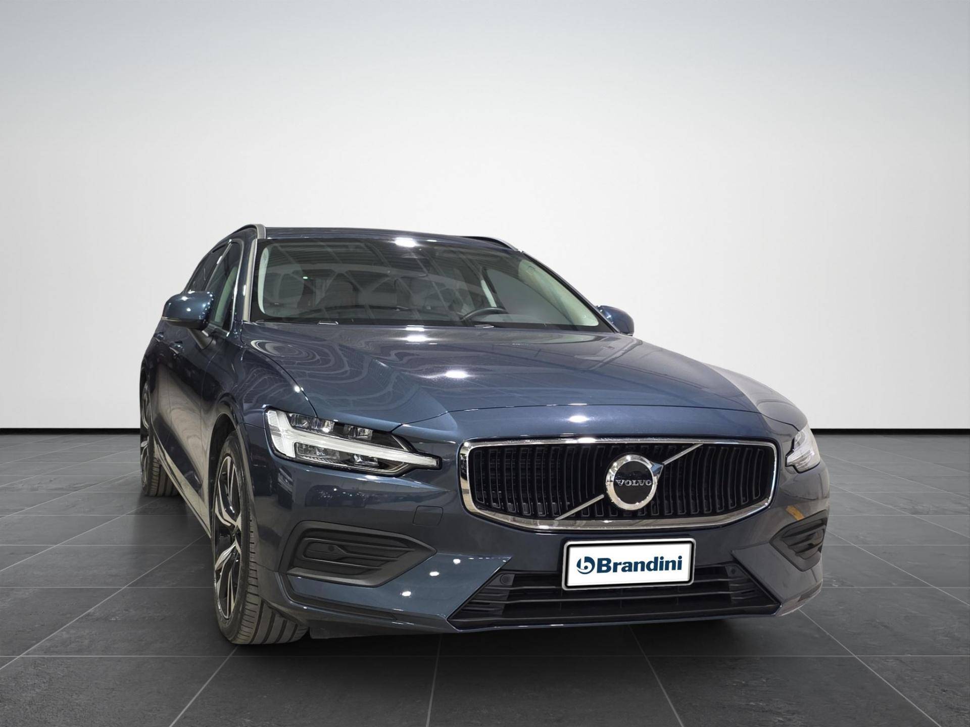 VOLVO V60 V60 2.0 b4 Core auto usata in pronta consegna - Brandini
