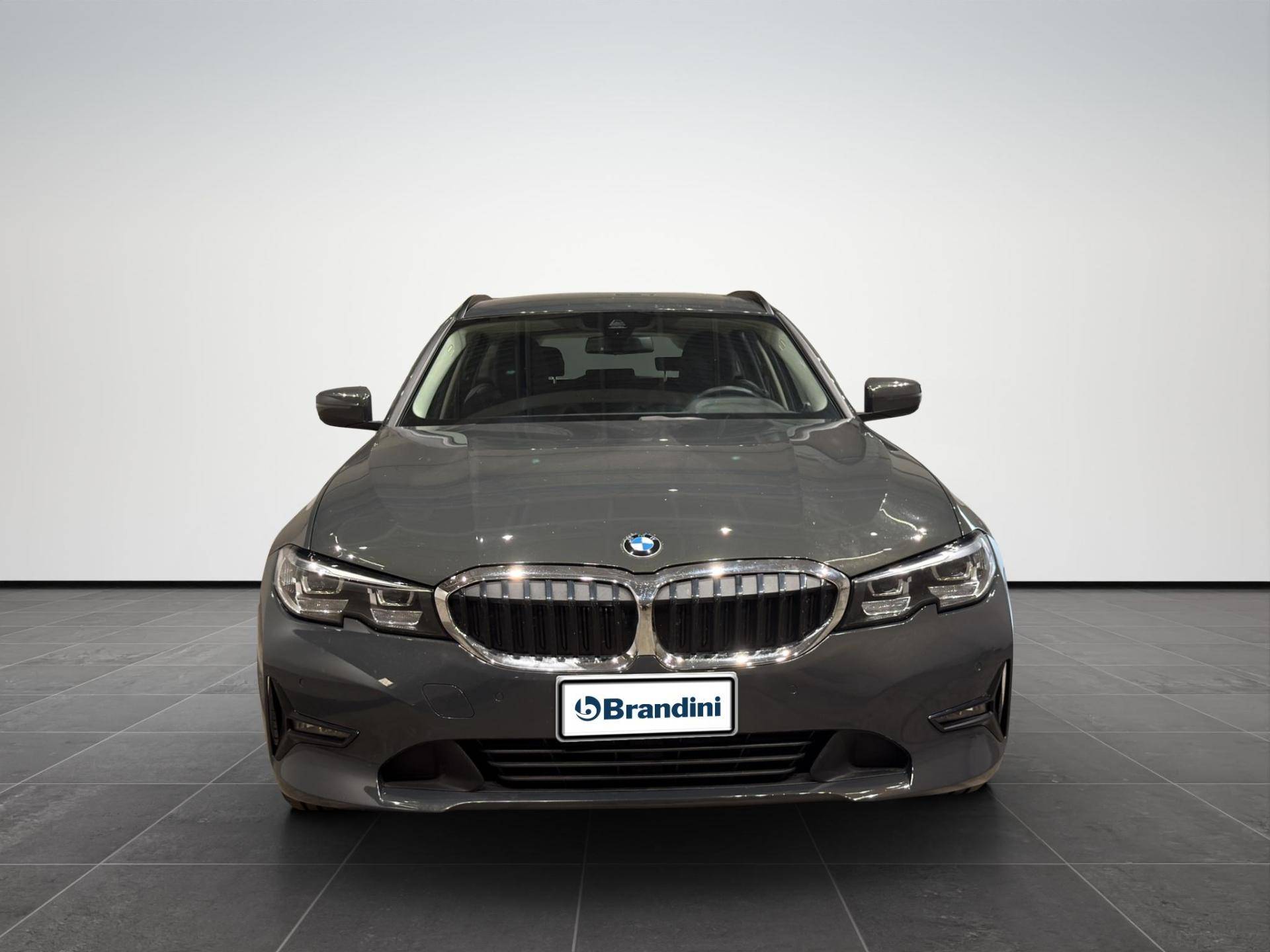 BMW Serie 3 Touring 320d Touring mhev 48V xdrive Business Advantage auto usata in pronta consegna - Brandini