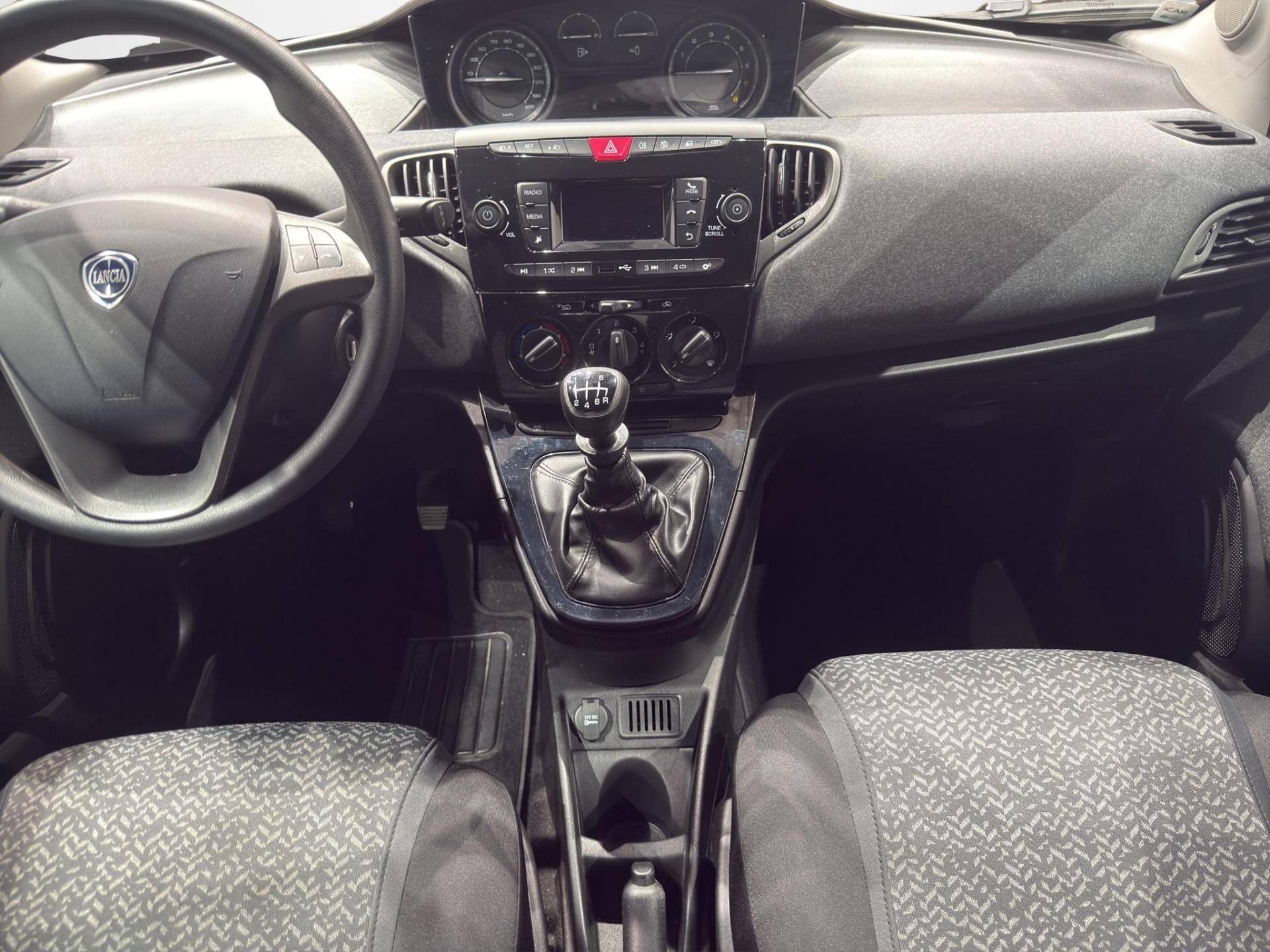 Auto Venduta - LANCIA Ypsilon Ypsilon 1.0 hybrid Silver s&s 70cv usata in pronta consegna - Brandini