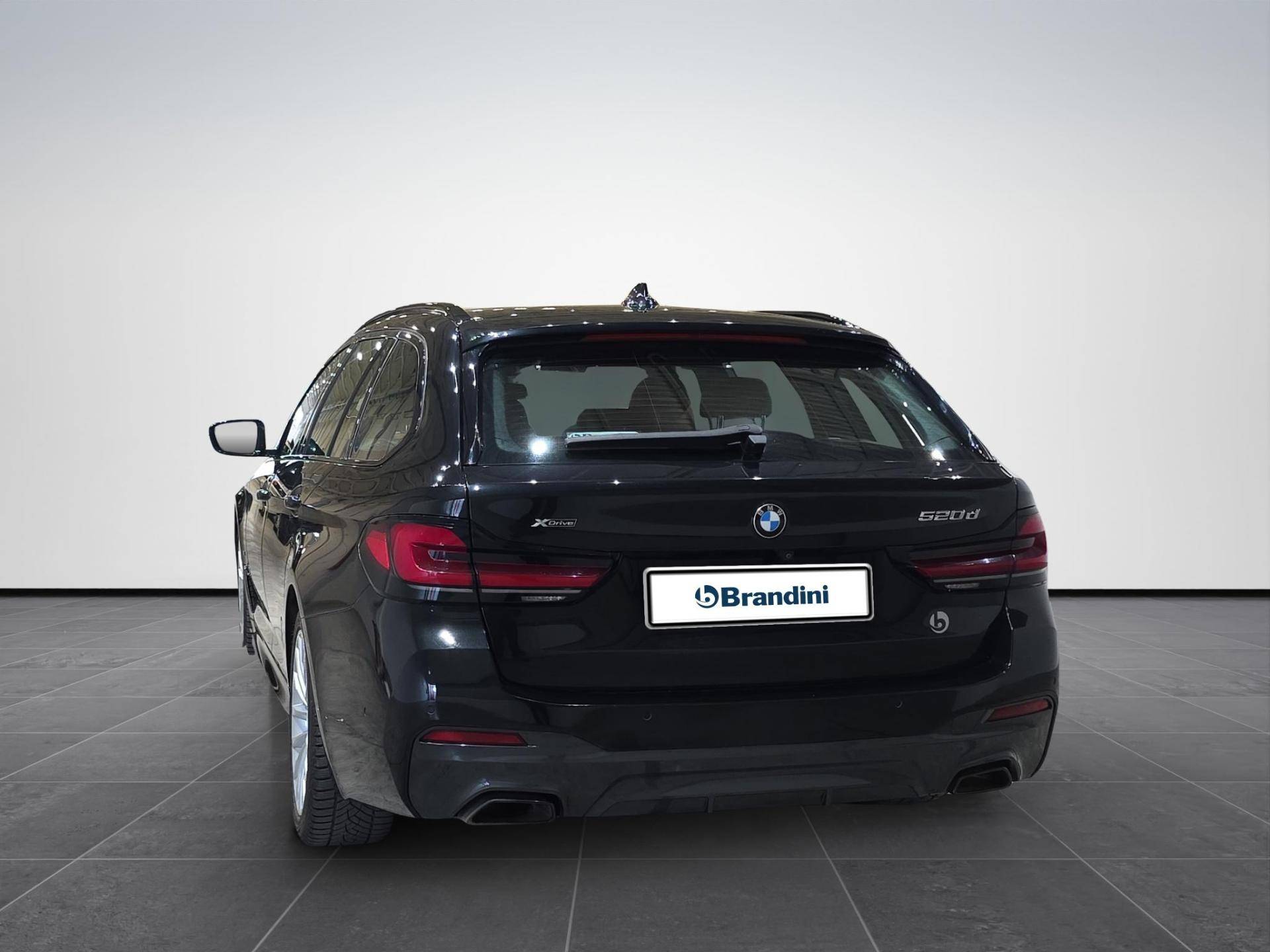 BMW Serie 5 Touring 520d Touring mhev 48V xdrive Msport auto usata in pronta consegna - Brandini