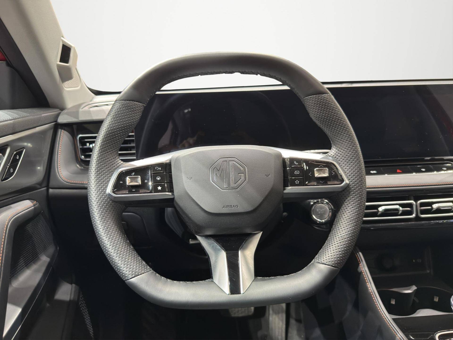 MG HS HS 1.5 hybrid+ Luxury auto usata in pronta consegna - Brandini