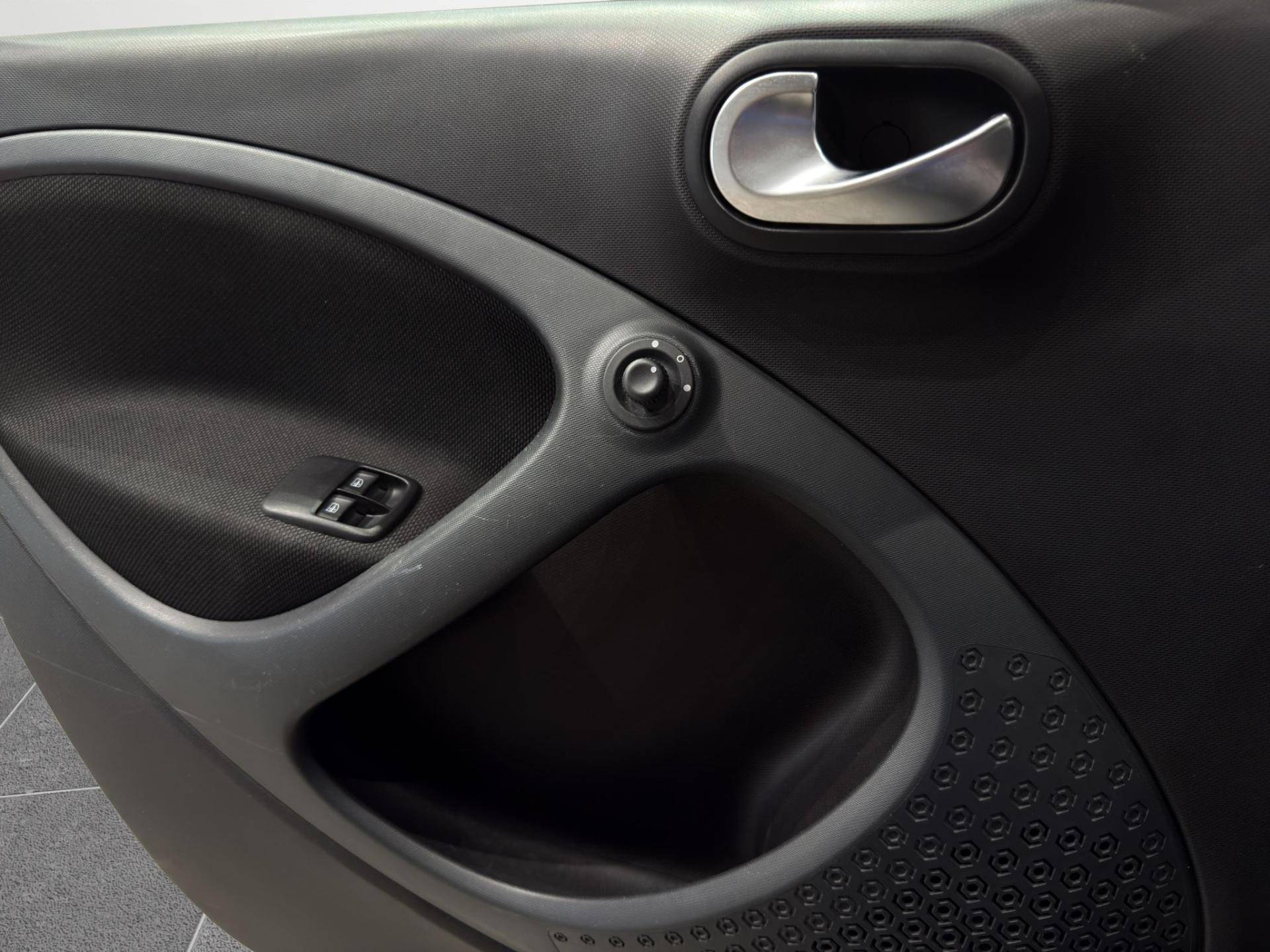 Auto Venduta - SMART Forfour Forfour 0.9 t. Passion 90cv twinamic my18 usata in pronta consegna - Brandini