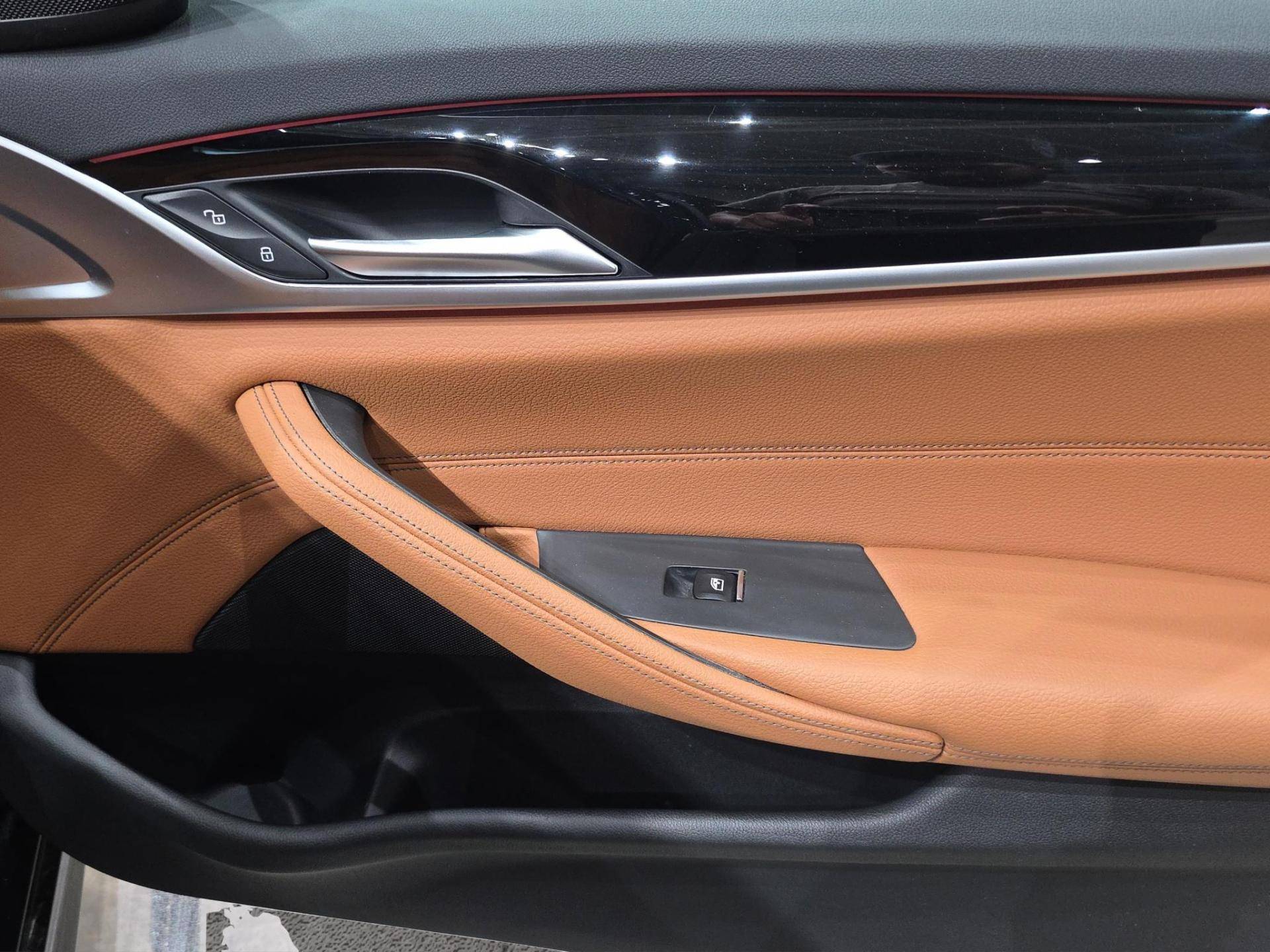 BMW Serie 5 Touring 520d Touring mhev 48V xdrive Msport auto usata in pronta consegna - Brandini
