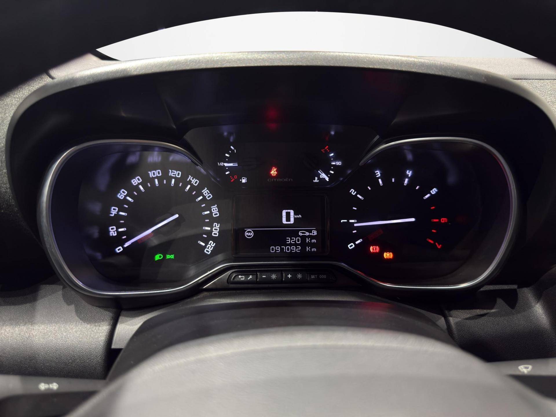 CITROEN C3 Aircross C3 Aircross 1.5 bluehdi Shine Pack s&s 110cv usata in pronta consegna - Brandini