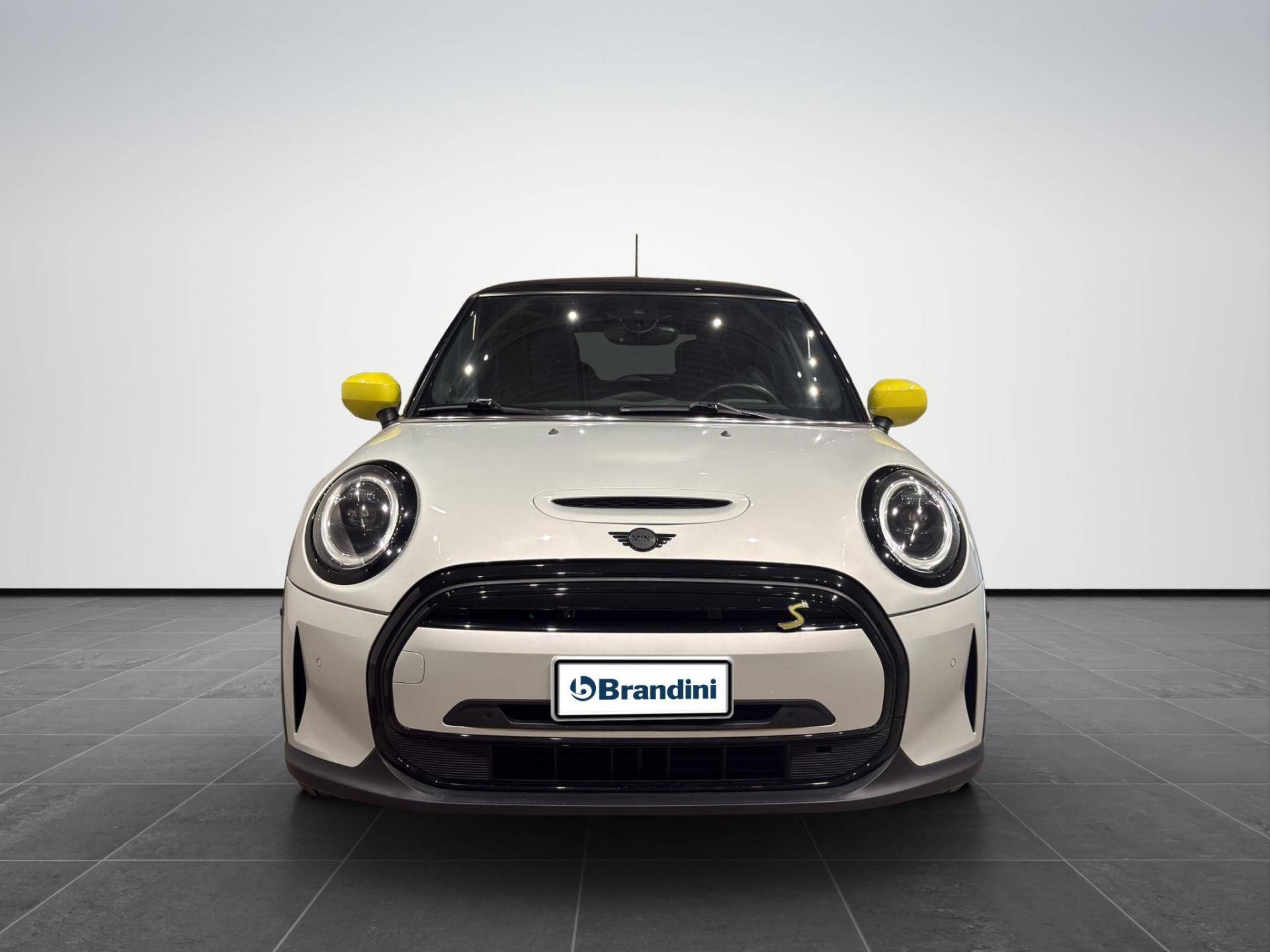 Auto Venduta - MINI Mini Mini 3p Cooper SE Yours auto usata in pronta consegna - Brandini