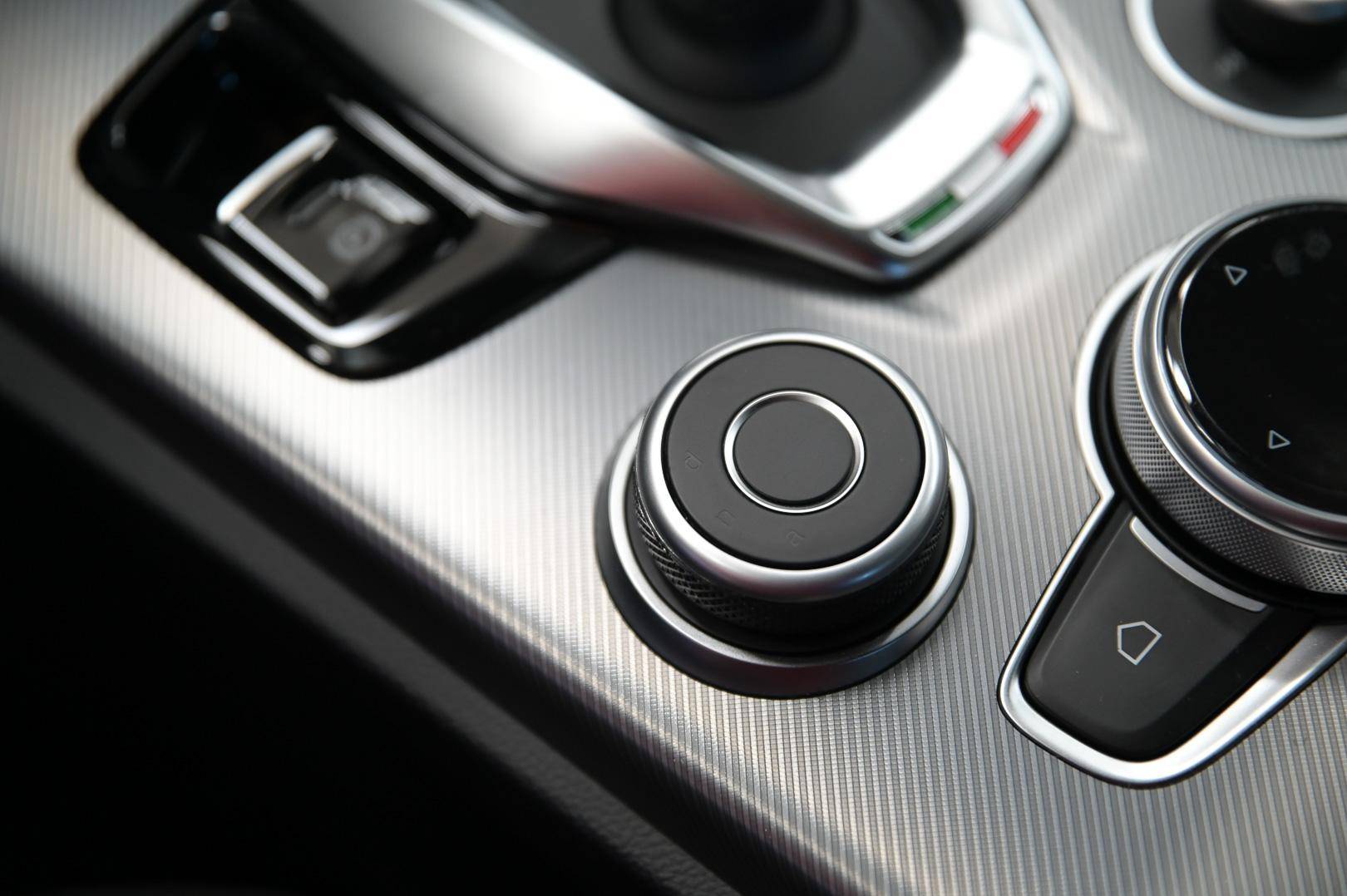 ALFA ROMEO Stelvio Stelvio 2.2 t Sprint Q4 210cv auto usata in pronta consegna - Brandini