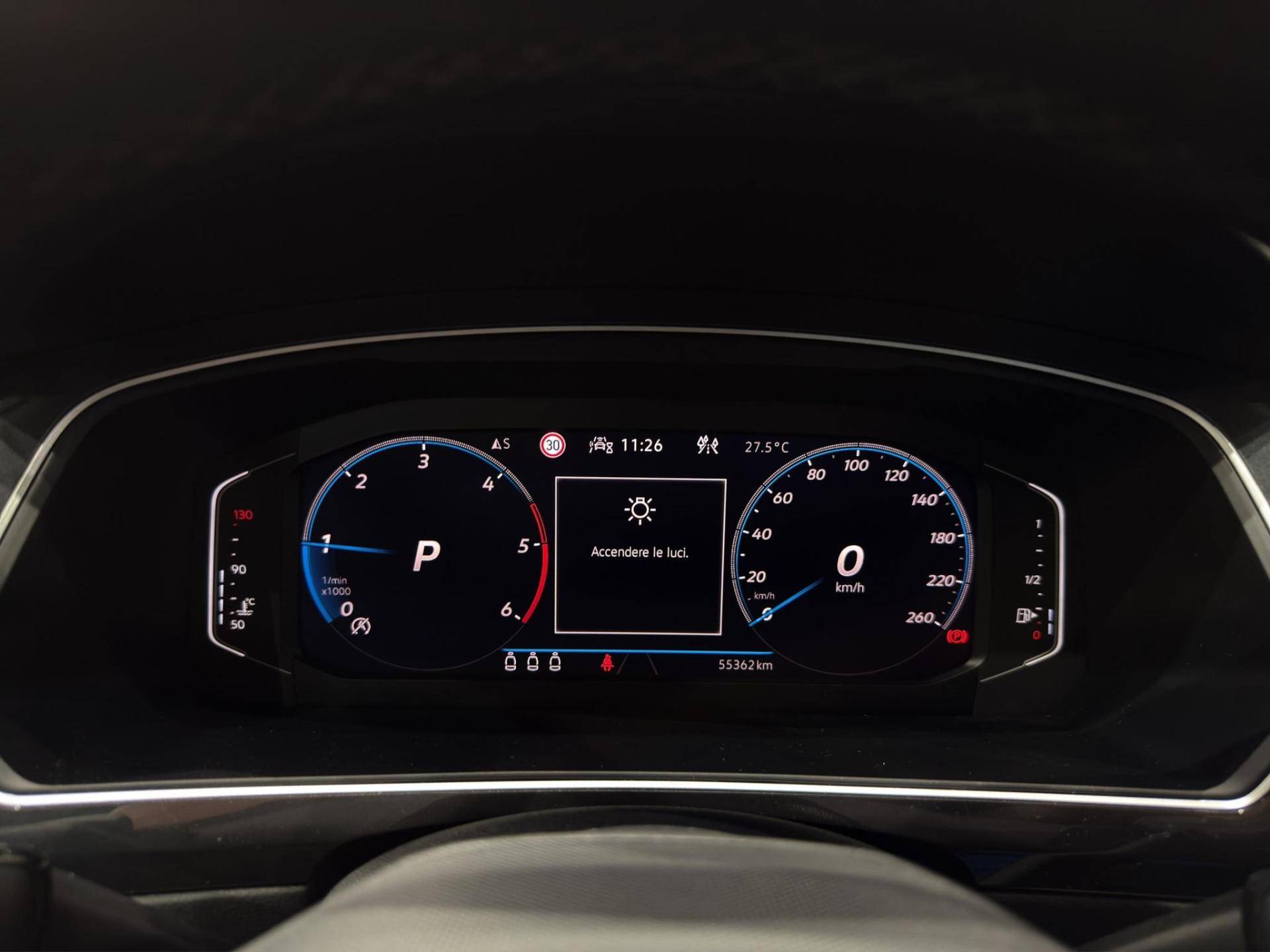 VOLKSWAGEN Tiguan Tiguan 2.0 tdi scr Elegance 4motion 150cv dsg usata in pronta consegna - Brandini