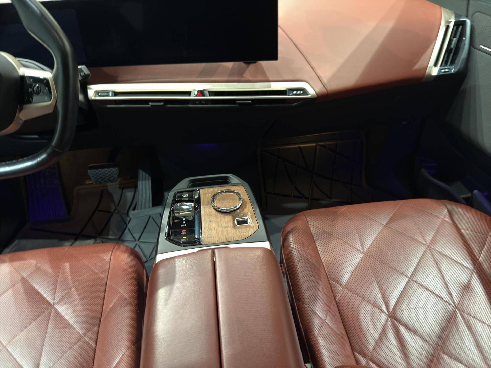 BMW iX iX xdrive50 pacchetto sportivo usata in pronta consegna - Brandini