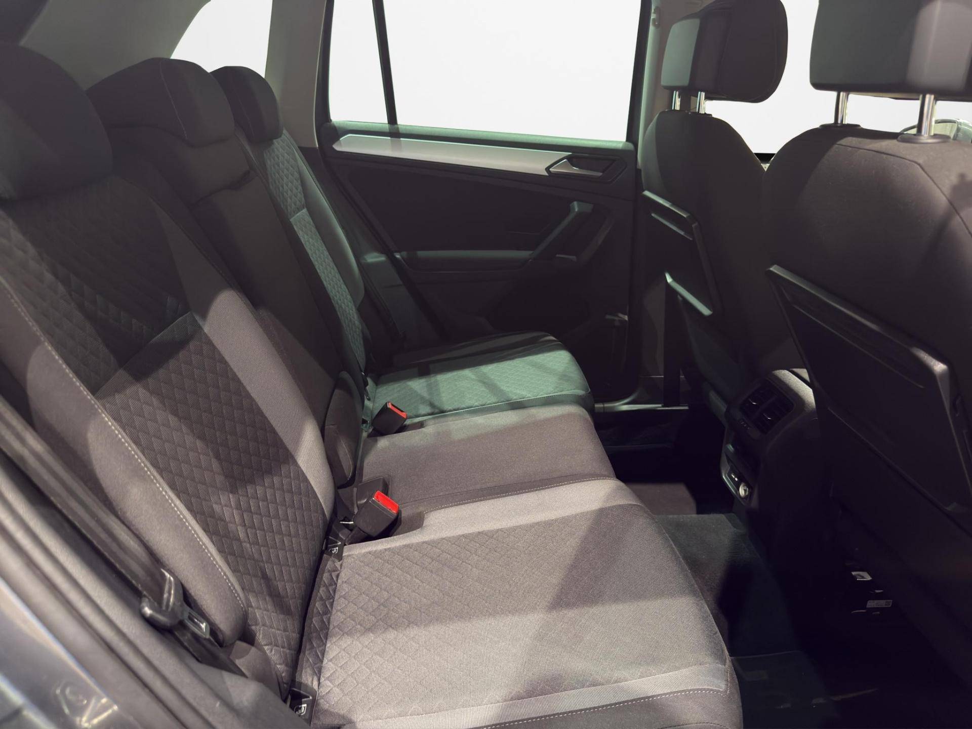 VOLKSWAGEN Tiguan Tiguan 2.0 tdi Advanced R-Line Exterior Pack 150cv dsg usata in pronta consegna - Brandini