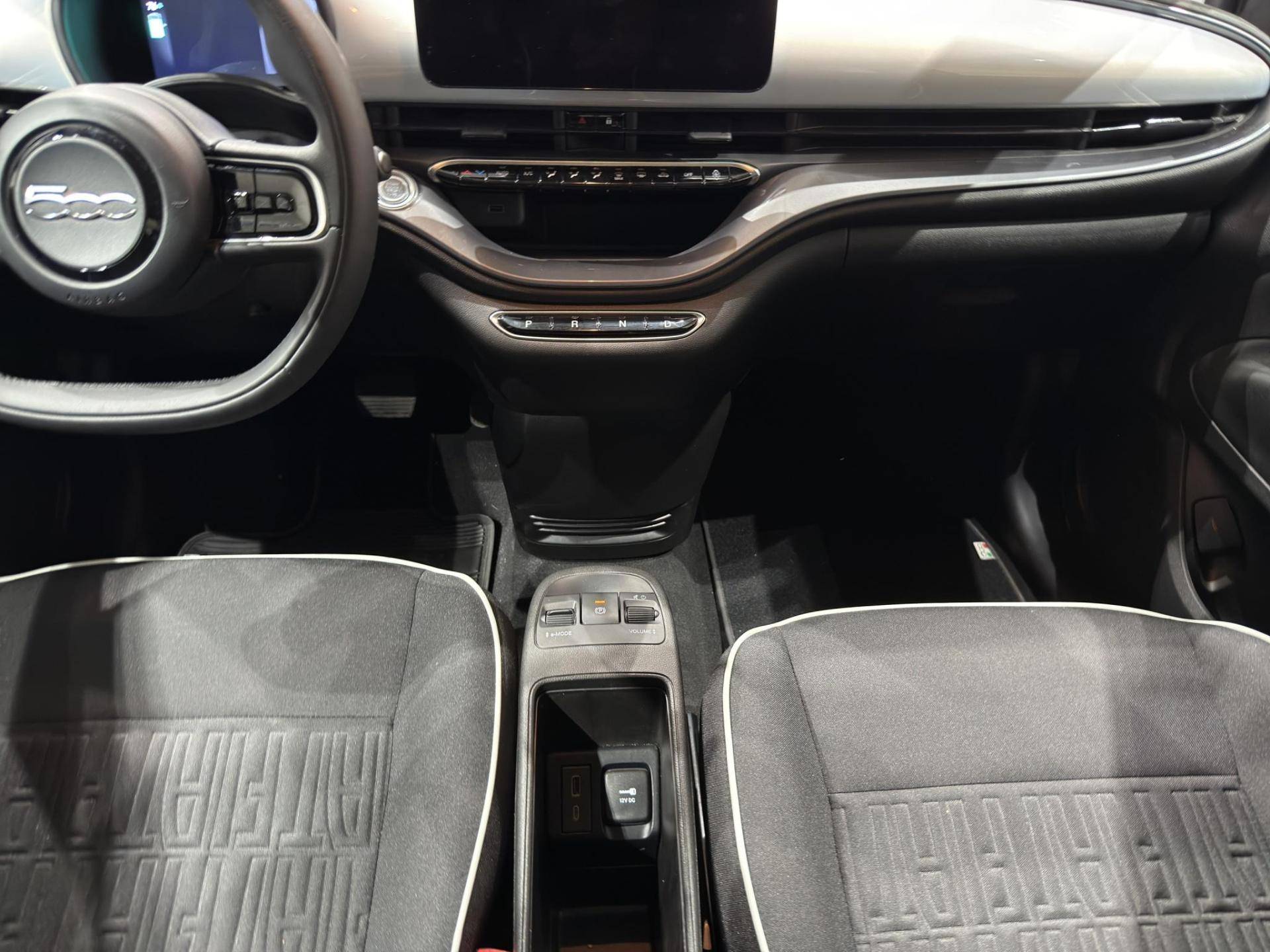 FIAT 500e 500e 42 kWh Entry Pack Tech usata in pronta consegna - Brandini