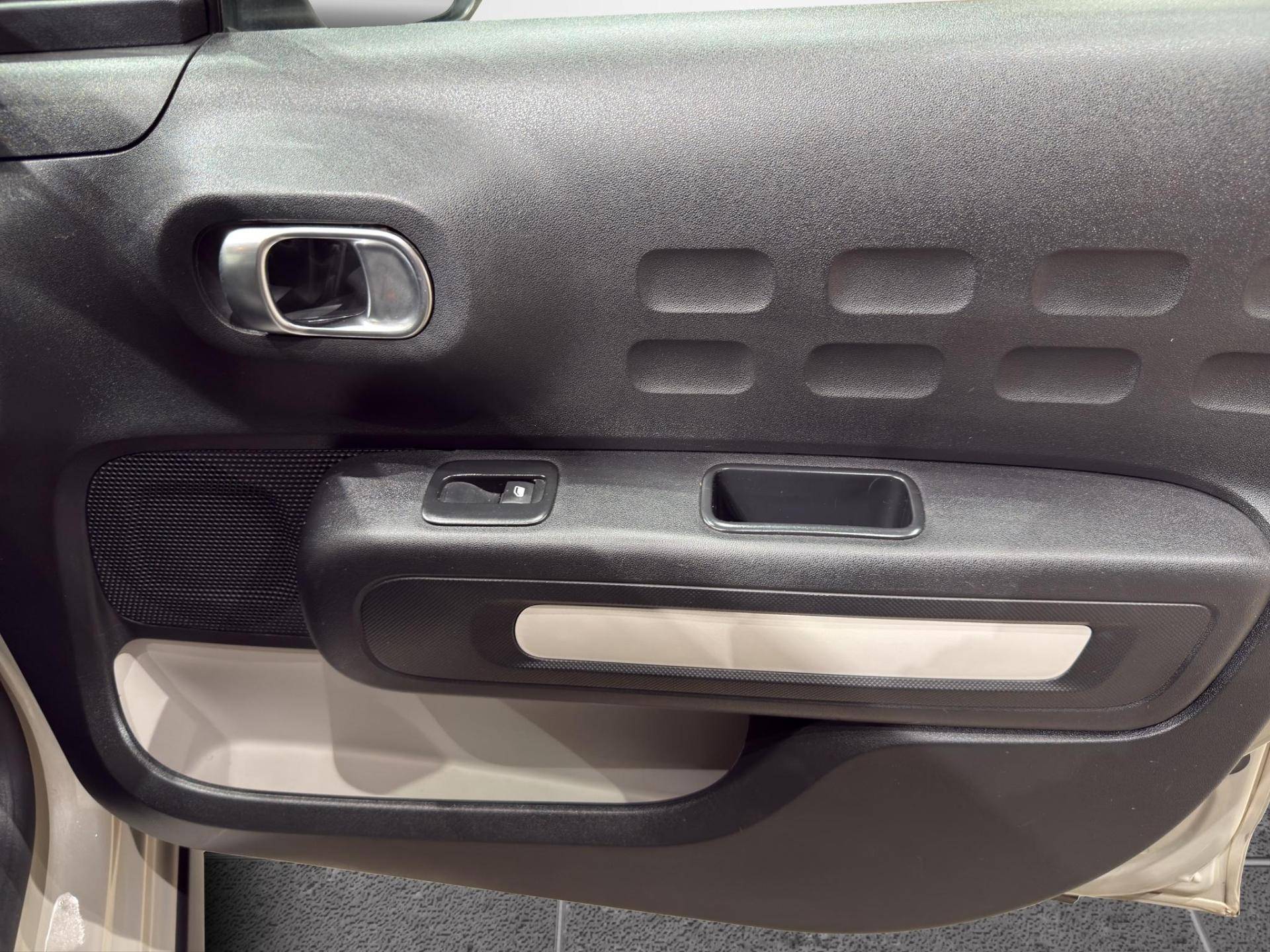CITROEN C3 C3 1.5 bluehdi C-Series s&s 100cv 6m usata in pronta consegna - Brandini